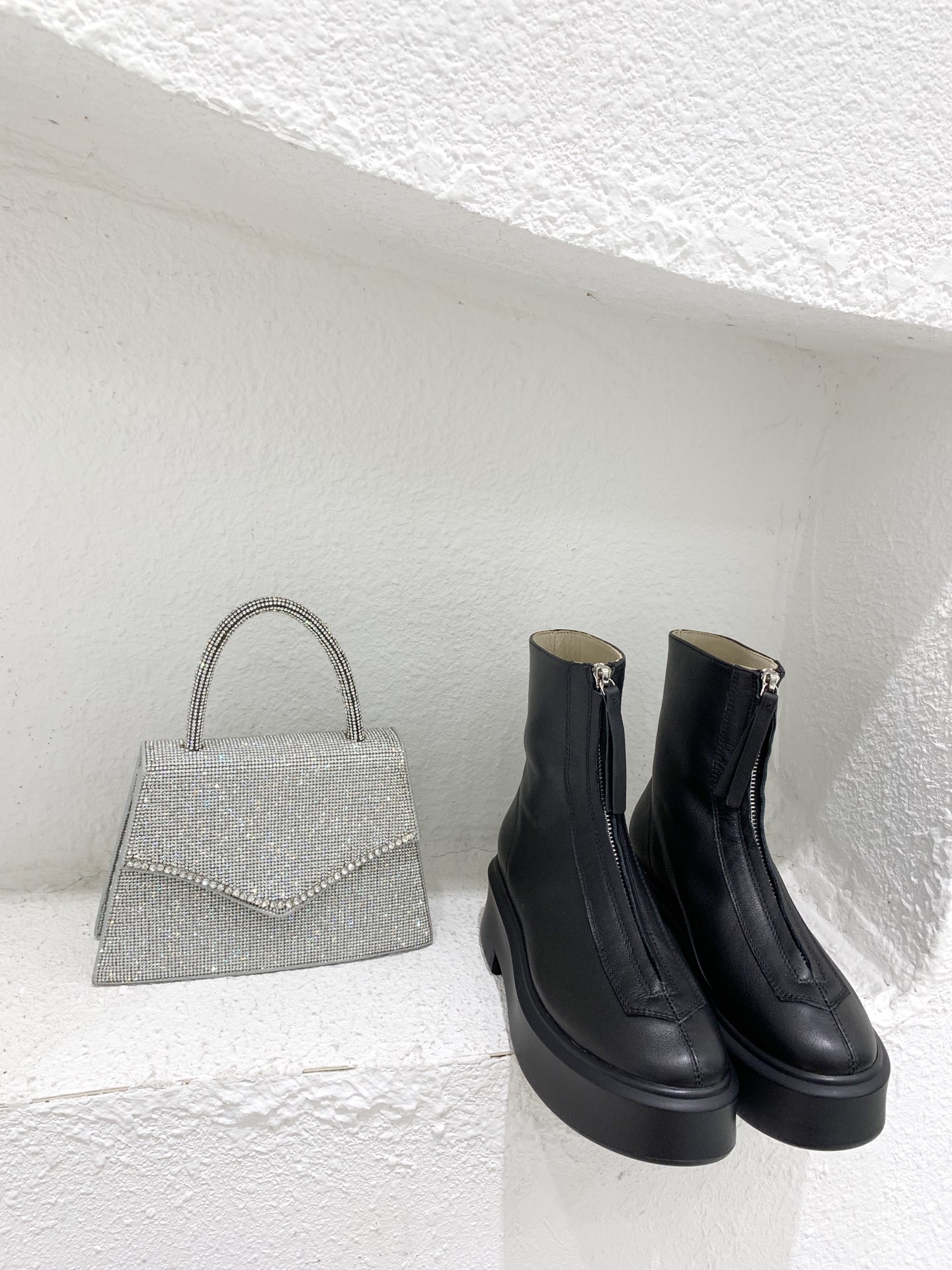 THE ROW · 𝟐𝟎𝟐𝟎 New autumn and winter products, top version ✔️ It's not too late, the original outsole