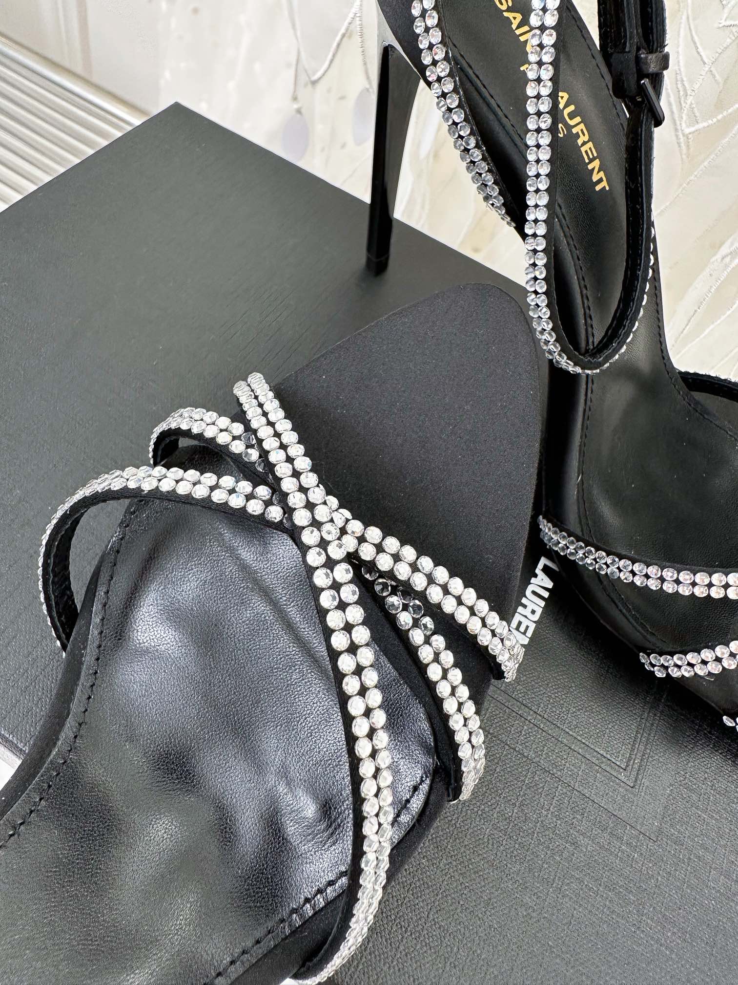 𝙎𝙖𝙞𝙣𝙩 𝙇𝙖𝙪𝙧𝙚𝙣𝙩 | 𝟐𝟎𝟐𝟑/𝐒𝐒 𝐧𝐞𝐰 YSL｜23s new high heel sandals Italian leather outsole