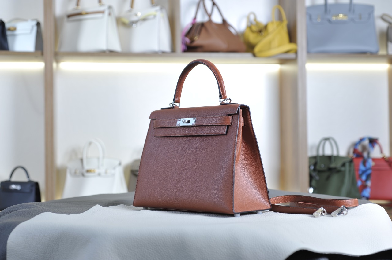 Kelly 28 brick red silver buckle French sheepskin