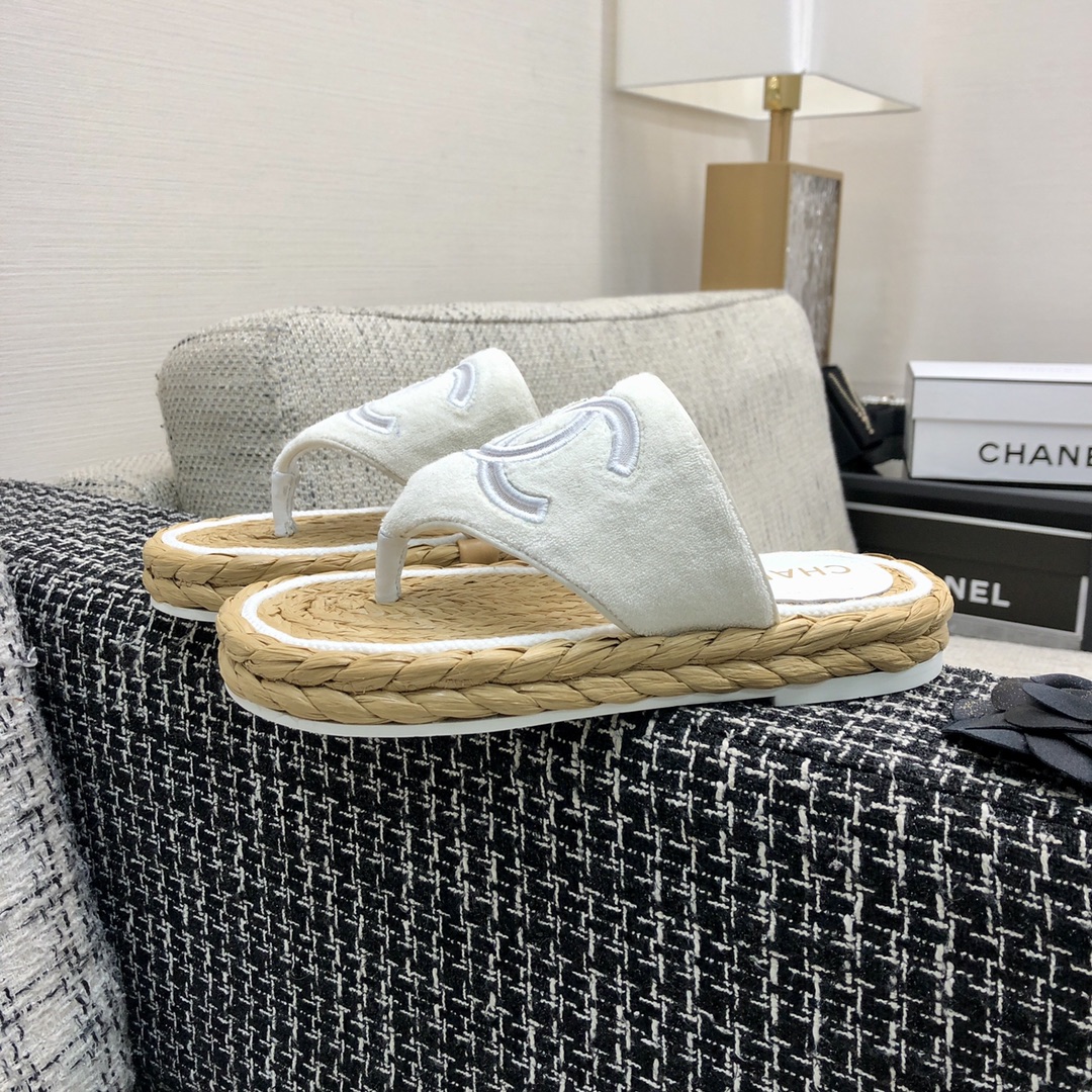 CHANEL 2022 knitted flip-flops fashionable and versatile series Imported custom towel fabric