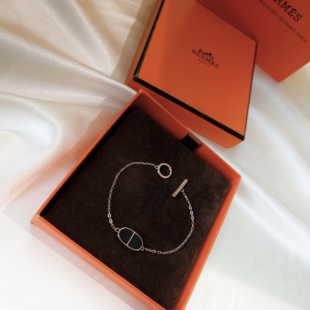 Hermes bracelet
