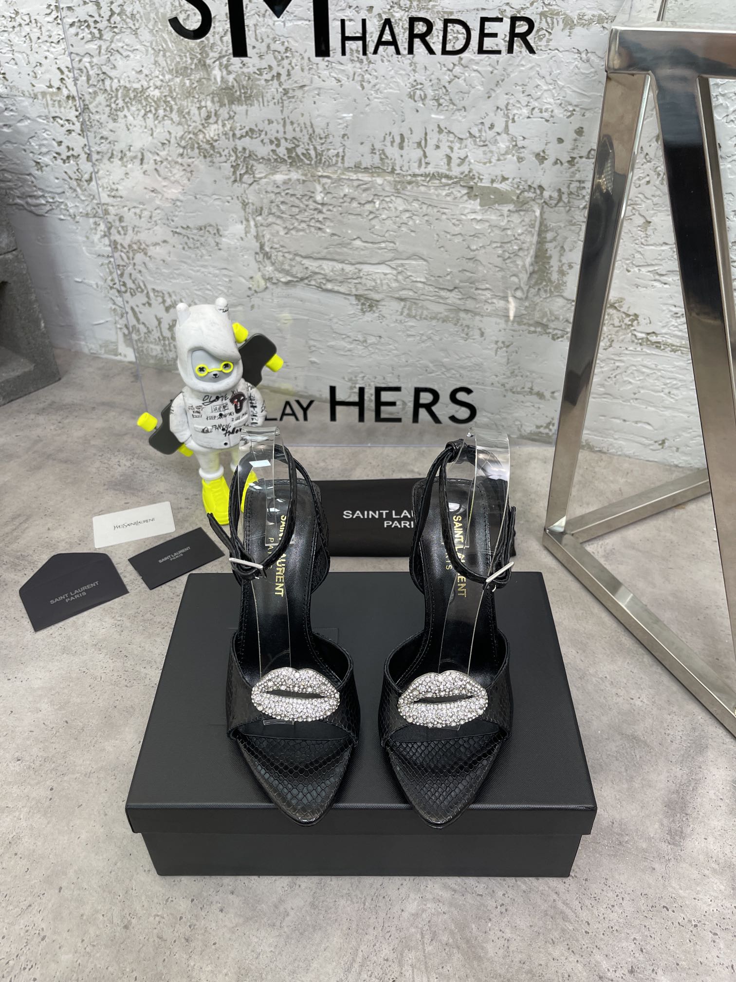 𝙎𝙖𝙞𝙣𝙩 𝙇𝙖𝙪𝙧𝙚𝙣𝙩 | 𝟐𝟎𝟐𝟐/𝐒𝐒 𝐧𝐞𝐰 YSL｜Early spring hot ysl high heel sandals Italian leather sole