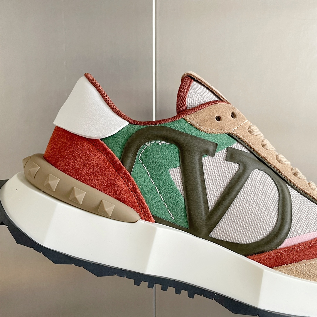 【Valentino】𝟐𝟎𝟐𝟏/𝐒𝐒 𝐧𝐞𝐰  Valentino new NETRUNNER series casual air cushion sports shoes