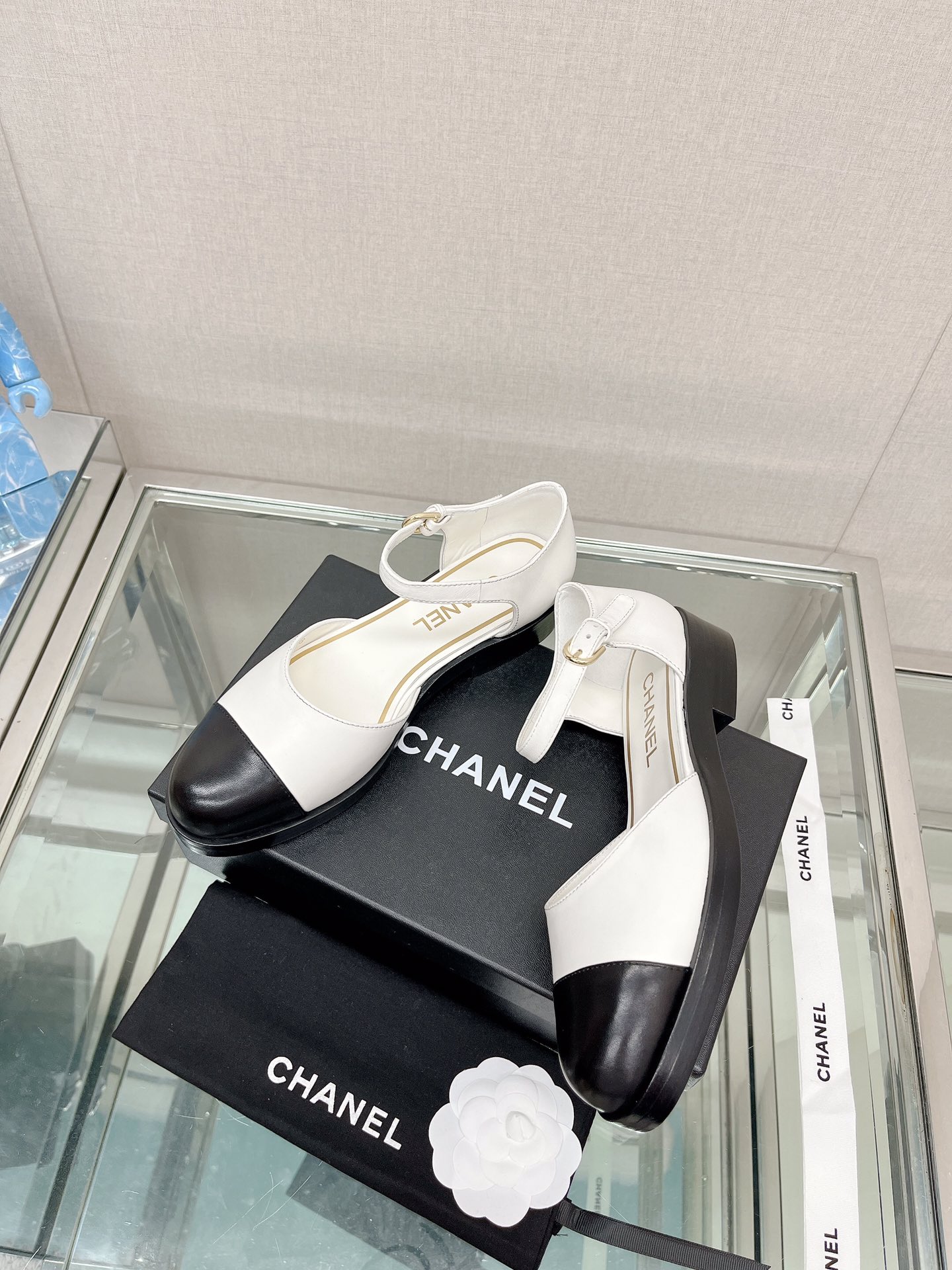 CHANEL 23Ss small incense thick bottom Mary Jane hollow sandals imported lambskin
