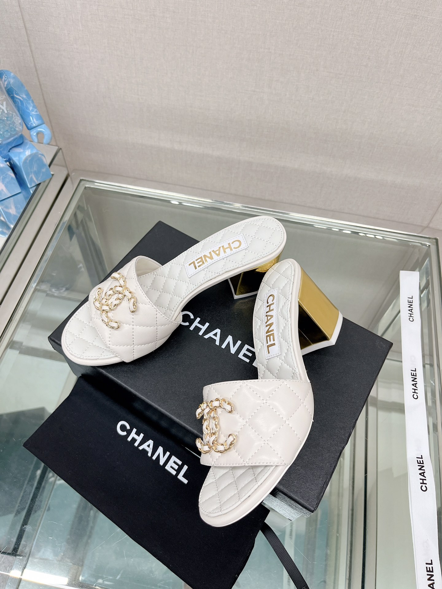 CHANEL 23Ss new diamond check chain double C buckle metal heel slippers sheepskin lining