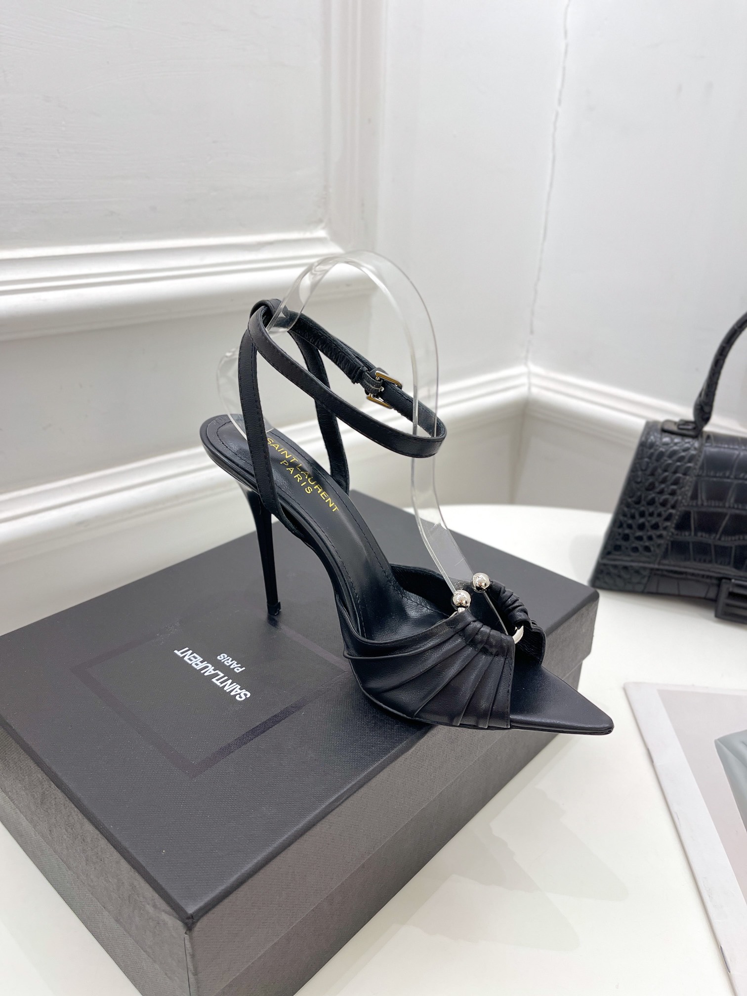 𝙎𝙖𝙞𝙣𝙩 𝙇𝙖𝙪𝙧𝙚𝙣𝙩 | 𝟐𝟎𝟐𝟏/𝐒𝐒 𝐧𝐞𝐰 YSL｜Roland 2022/fw early spring new baked high heels
