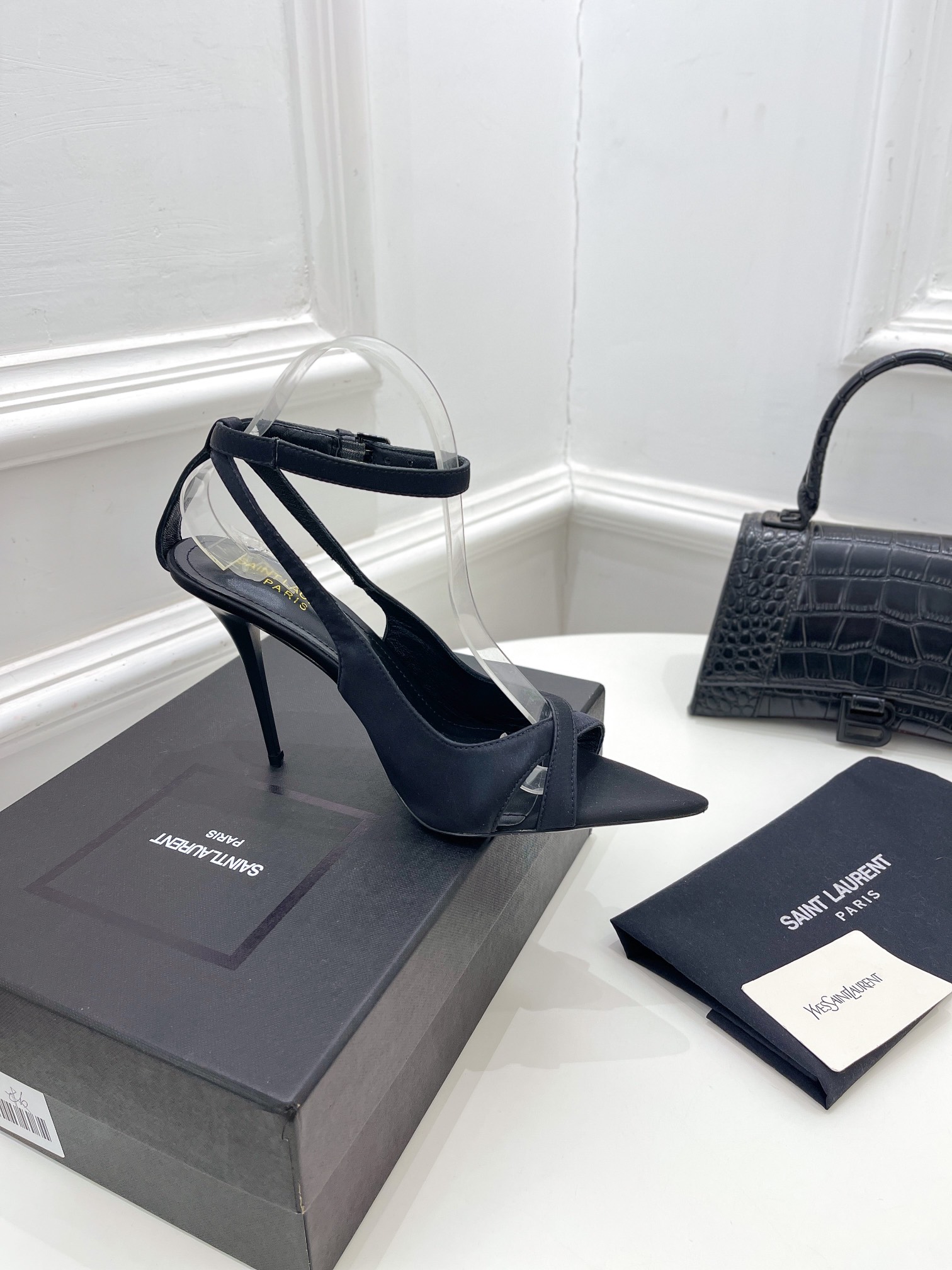 𝙎𝙖𝙞𝙣𝙩 𝙇𝙖𝙪𝙧𝙚𝙣𝙩 | 𝟐𝟎𝟐𝟏/𝐒𝐒 𝐧𝐞𝐰 YSL｜Roland 2022/fw early spring new baked high heels