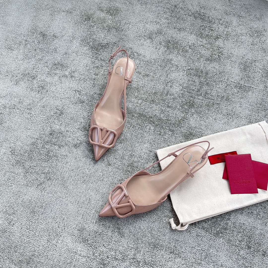 Valentino V Buckle High Heel 4CM Kitten Heel Nude Pink