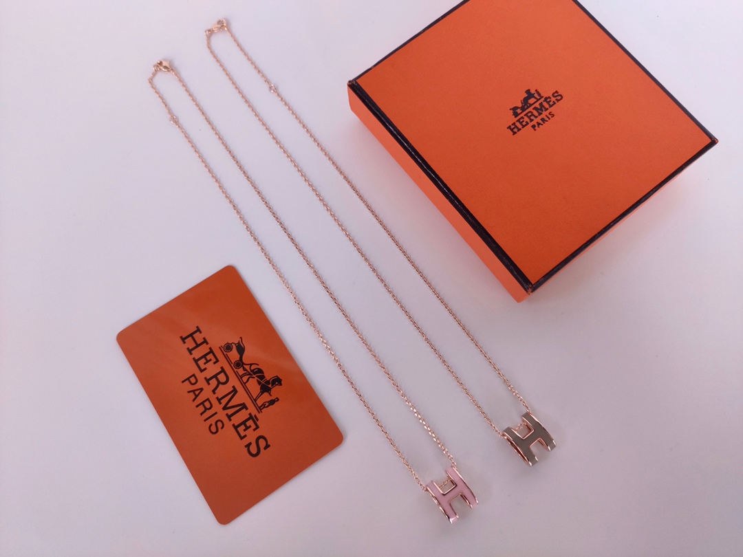Hermes necklace