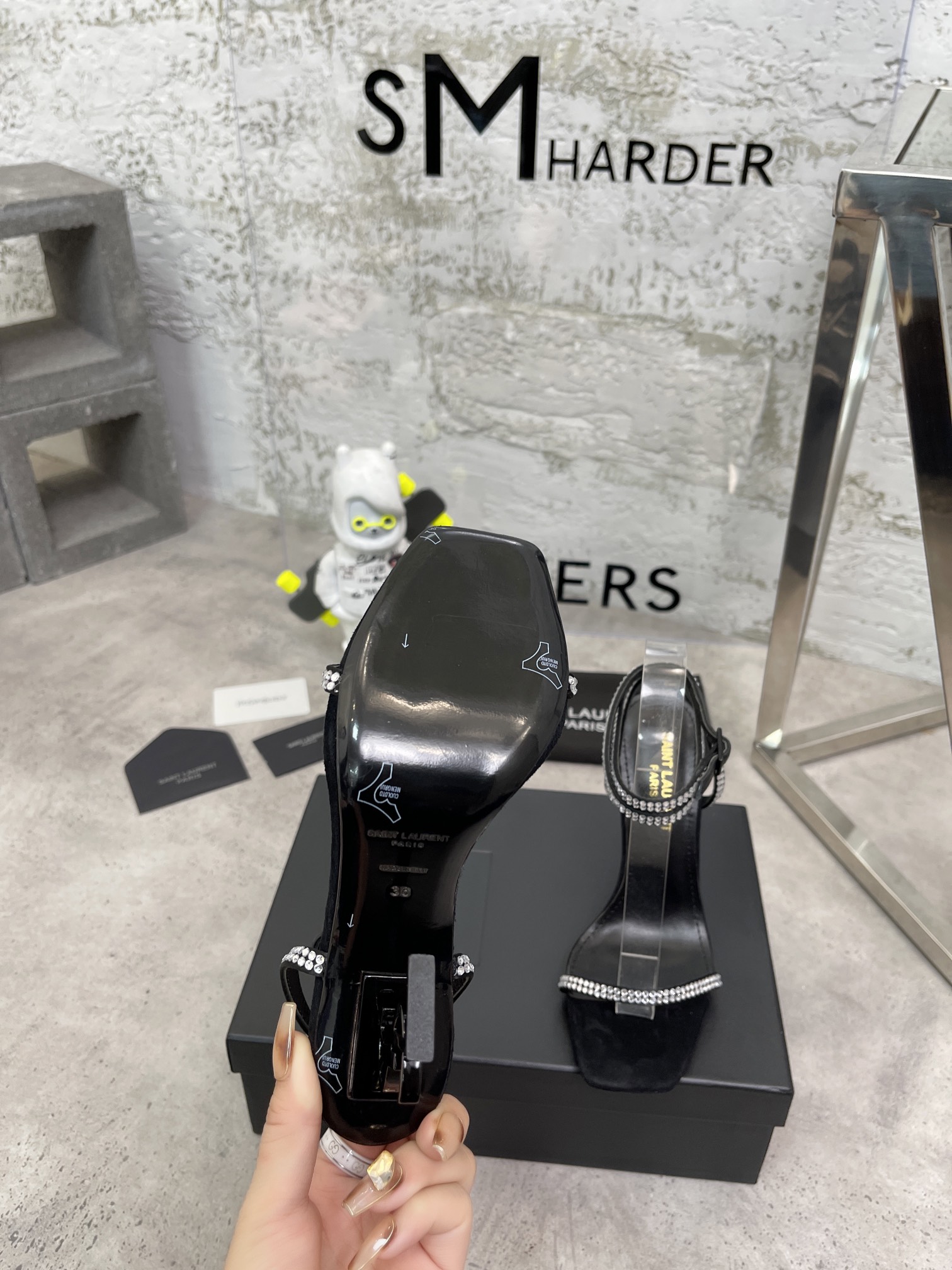 𝙎𝙖𝙞𝙣𝙩 𝙇𝙖𝙪𝙧𝙚𝙣𝙩 | 𝟐𝟎𝟐𝟐/𝐒𝐒 𝐧𝐞𝐰 YSL｜Early spring hot ysl high heel strappy sandals Italian leather sole