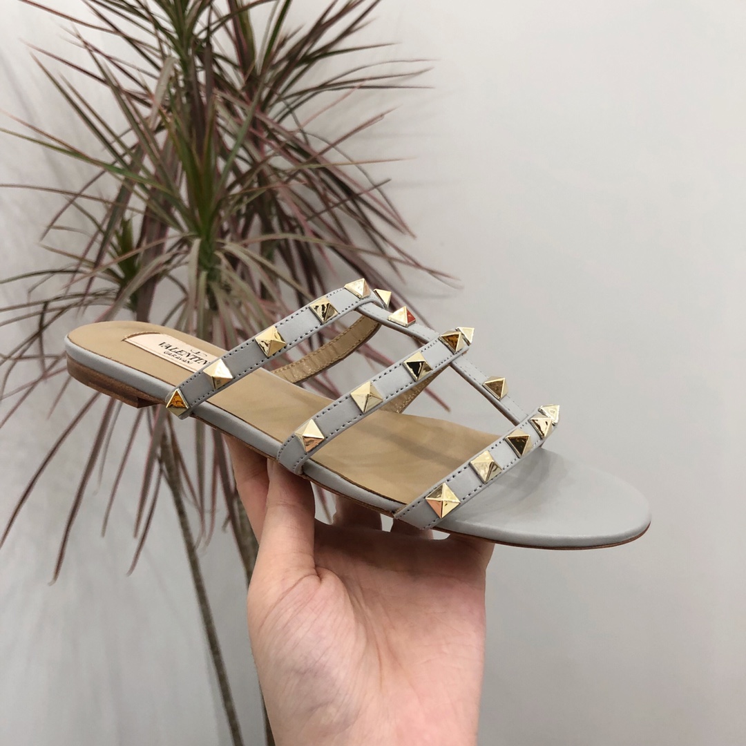 【Valentino】Valentino Top Edition Matte Grey 3 Strap Flat Slippers