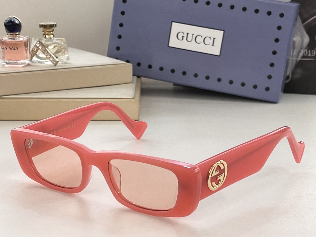 GUCCI GG0516S
