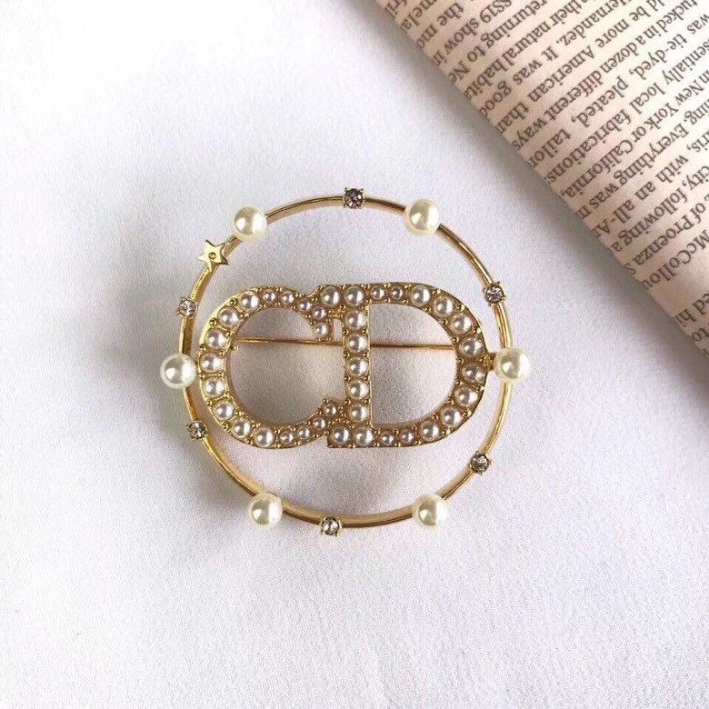 Dior CD brooch