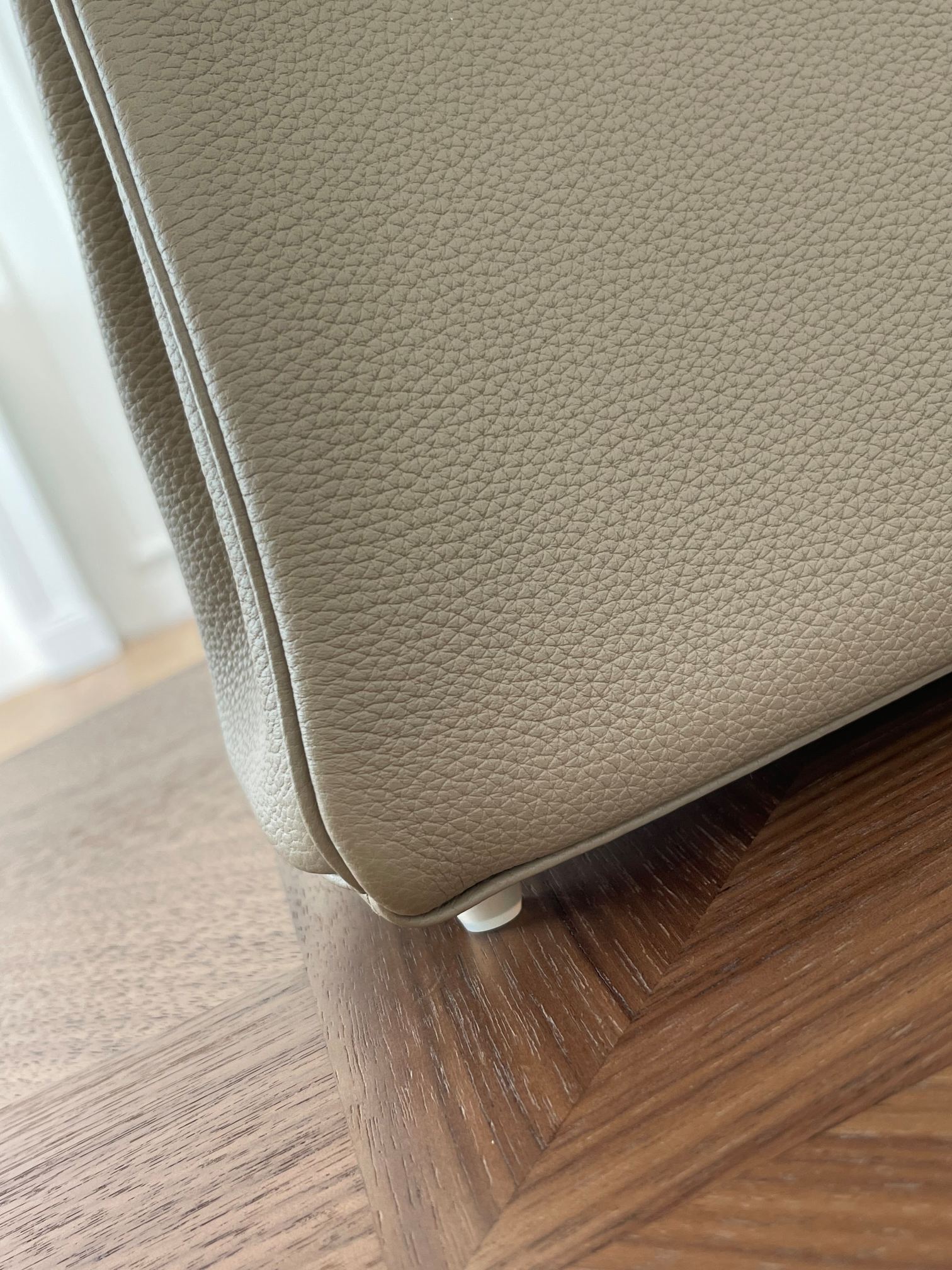 Kelly25 trench coat gray togo leather gold buckle