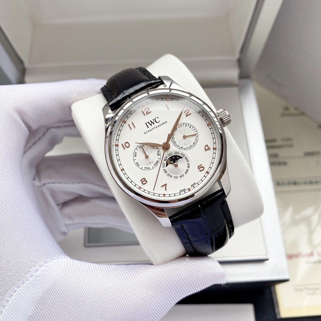 IWC- Vanguard - Men's Watch Mechanical Automatic Movement Mineralized Glass 316L Stainless Steel Case