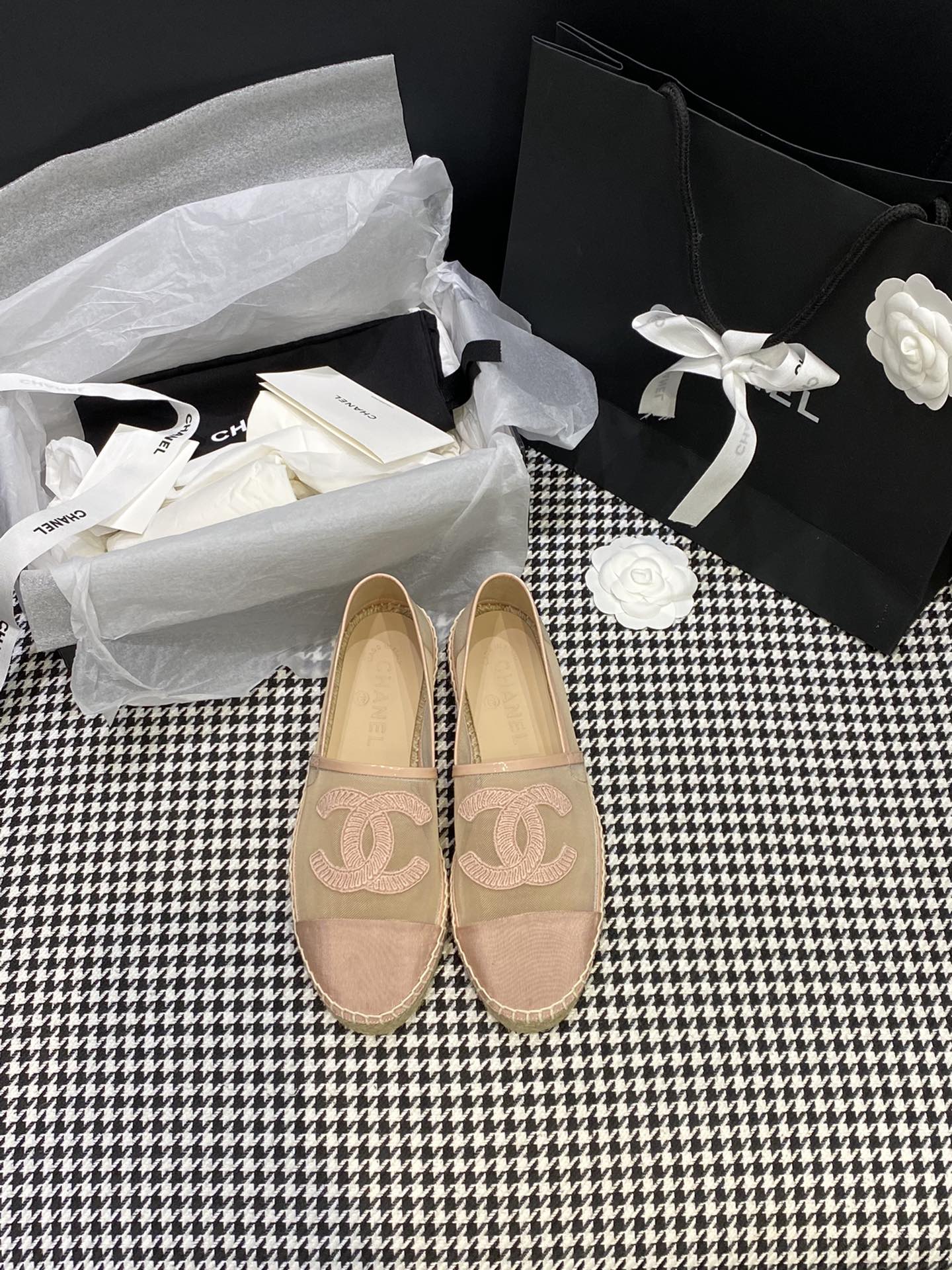 CHANEL fisherman shoes Chanel classic version of the original injection of rubber translucent rubber original color hemp sole