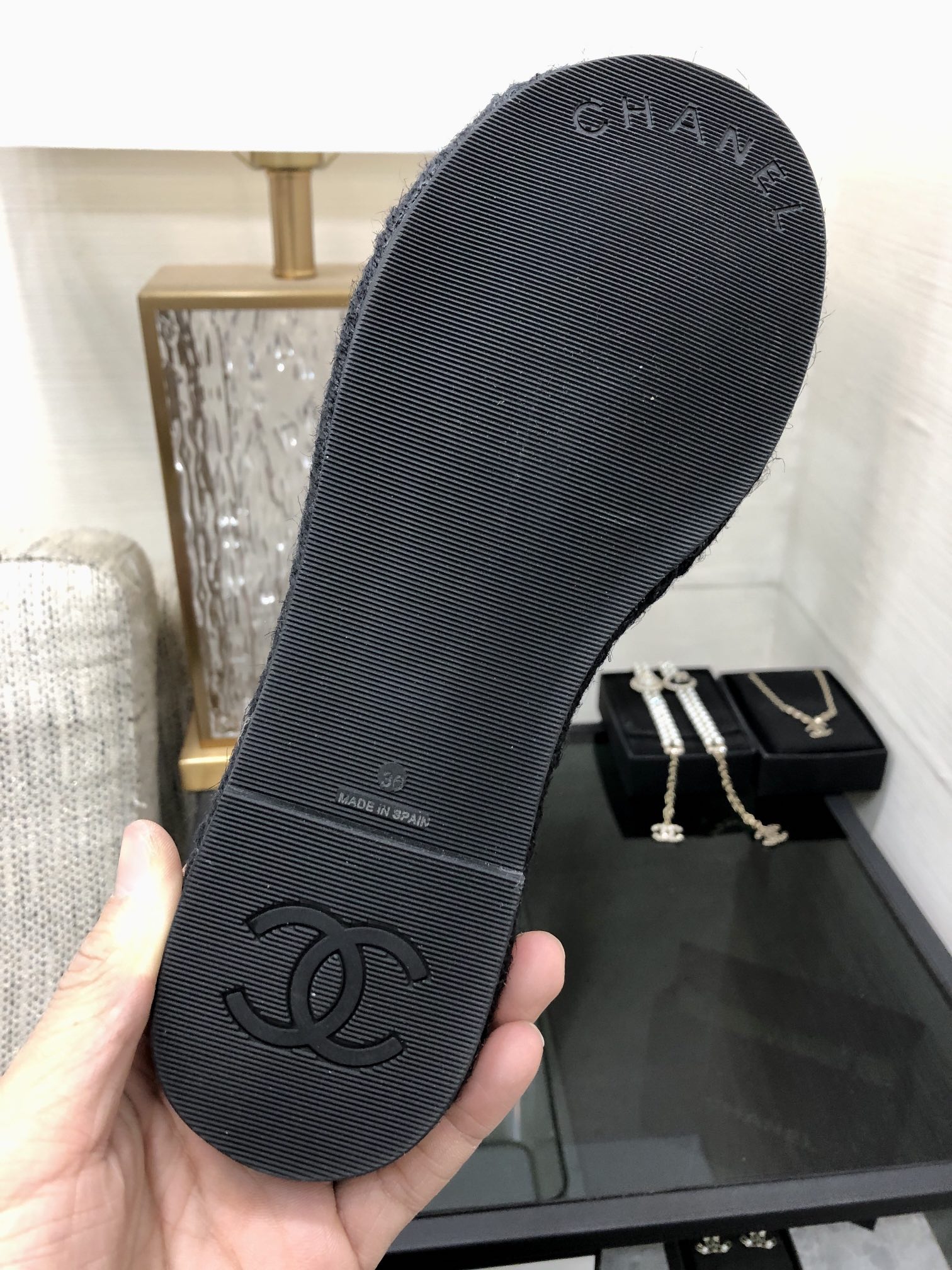 CHANEL 2023 spring and summer latest electric embroidery honey slippers Imported leather outsole