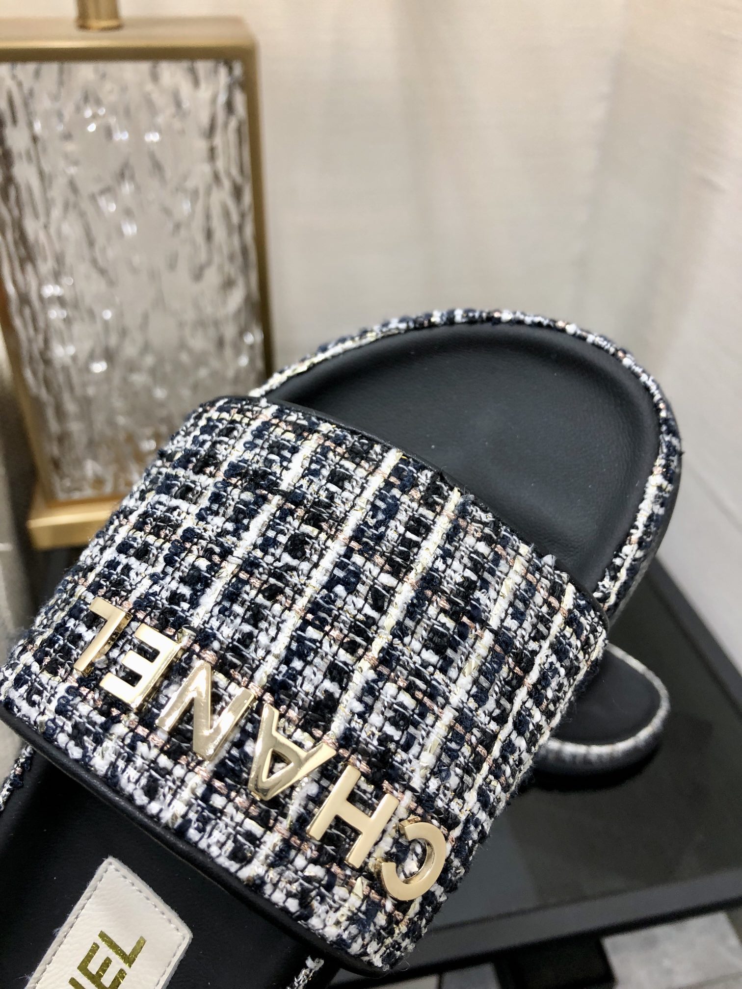 CHANEL 2022 early spring latest honey slippers fashion versatile series imported sheepskin cushioned feet