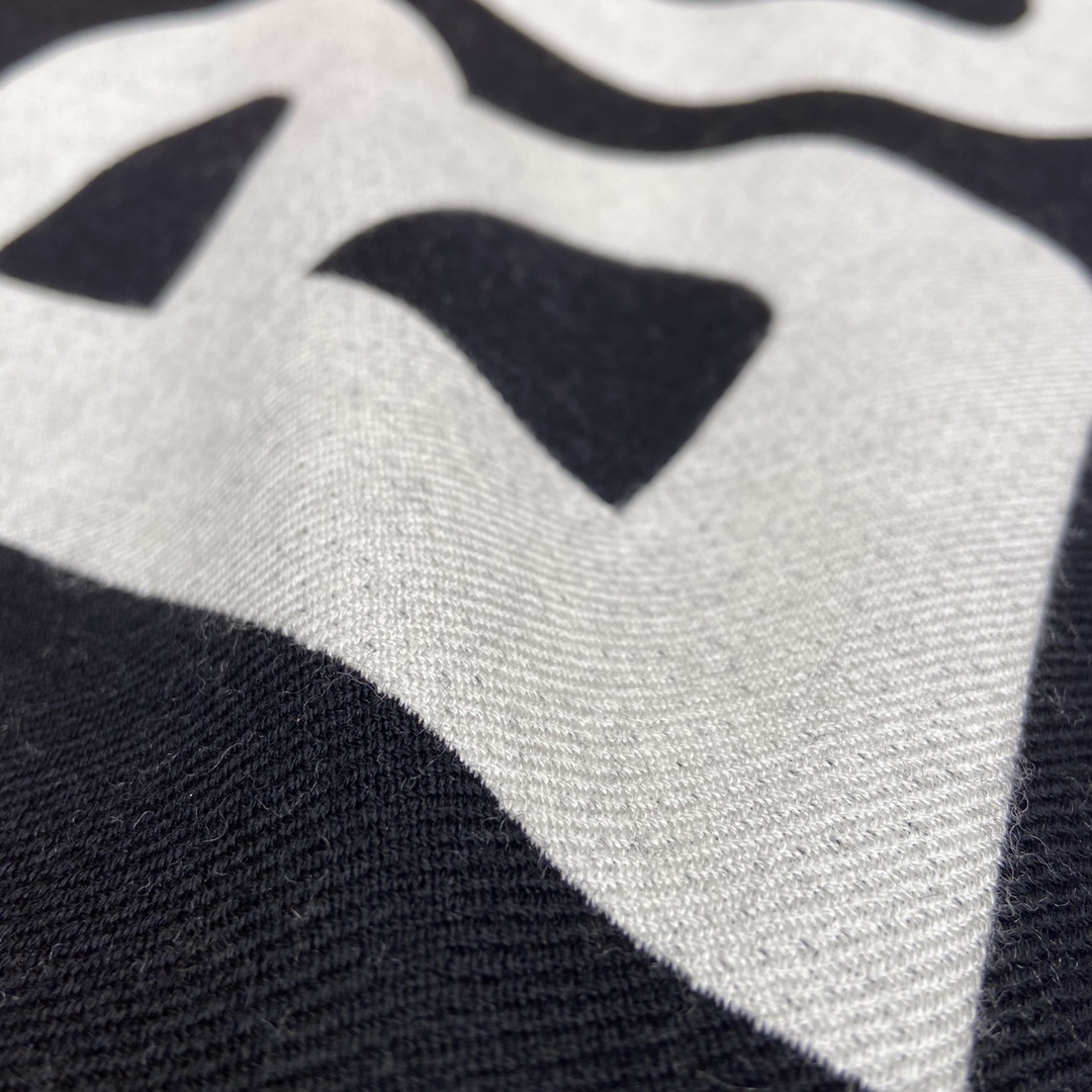 Burberry Classic Monogram Scarf 100% Wool