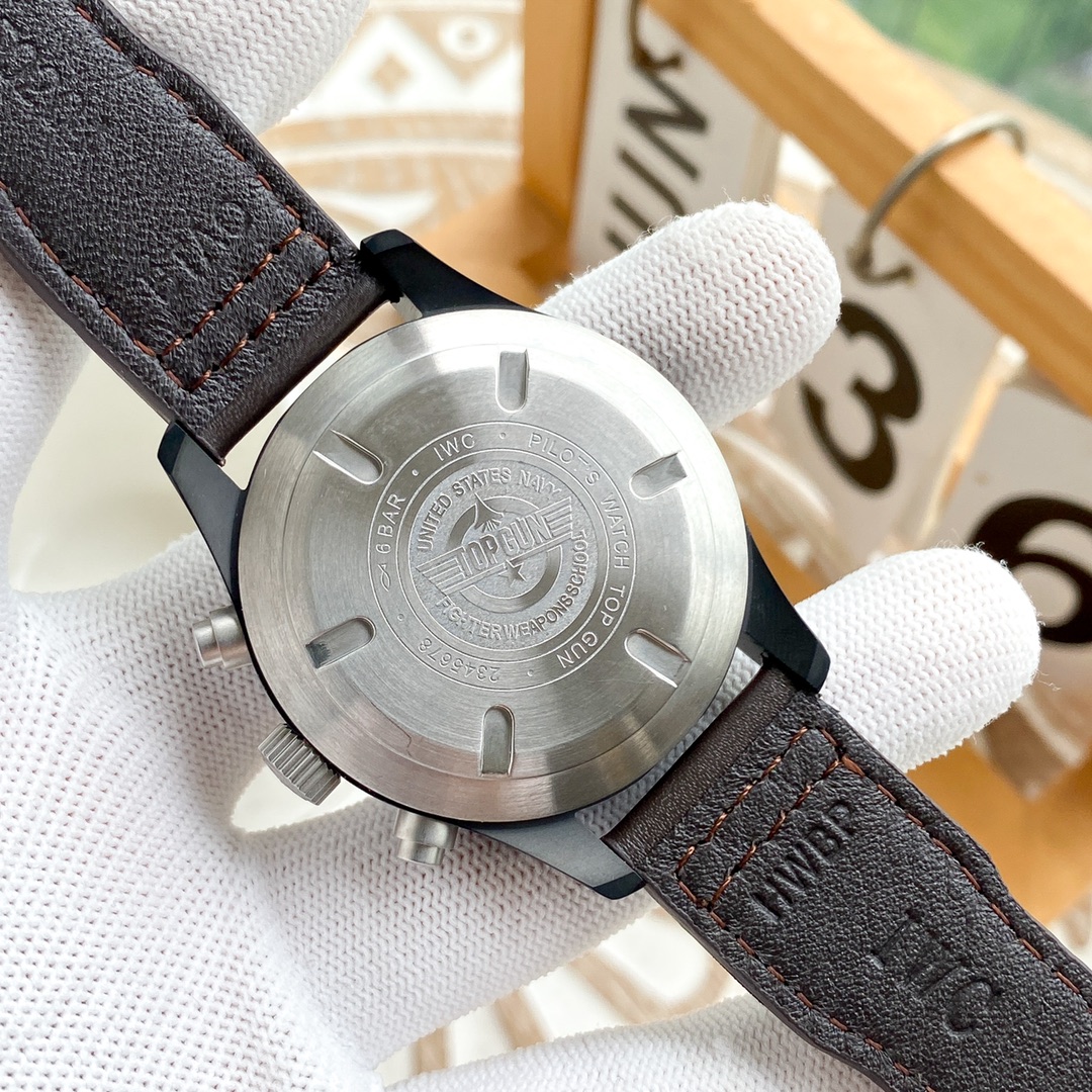 IWC- Pilot's Watches, Fine Men's Watches, Multifunctional Design Mineral Superlens