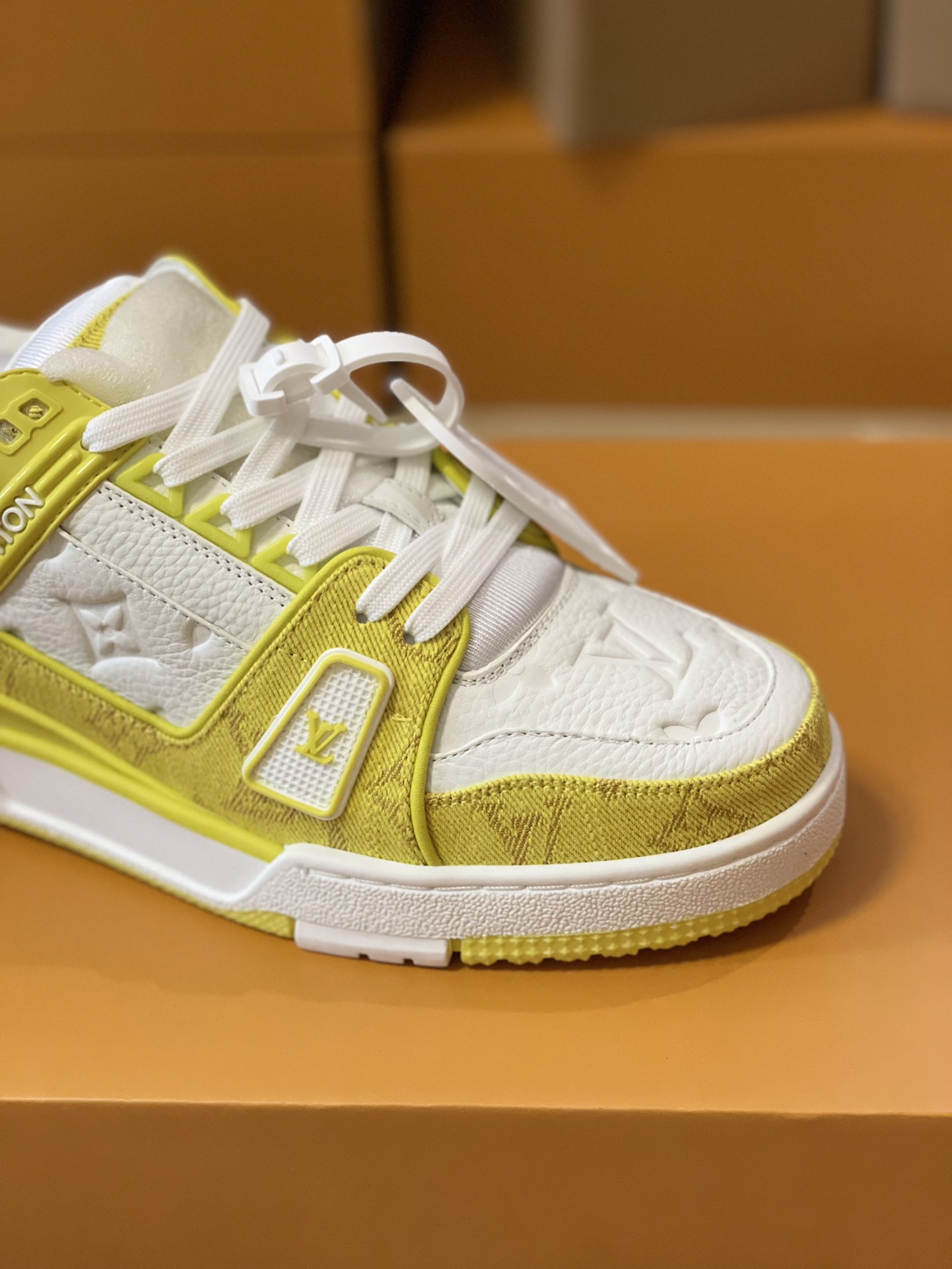 Louis Vuitton Trainer Couples Style 1A8FN8