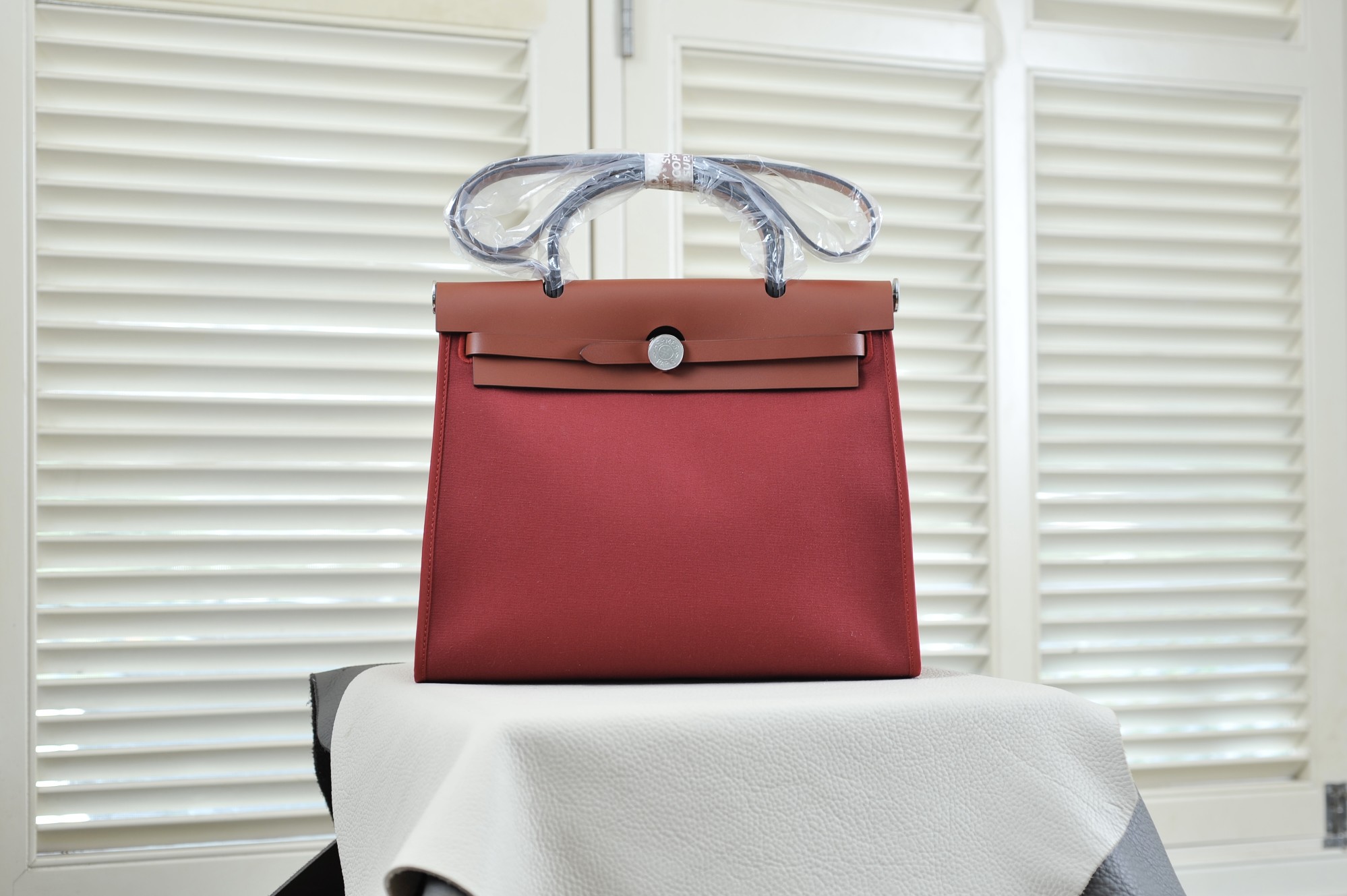 herbag31 Hermes red outer seam preferred for entry