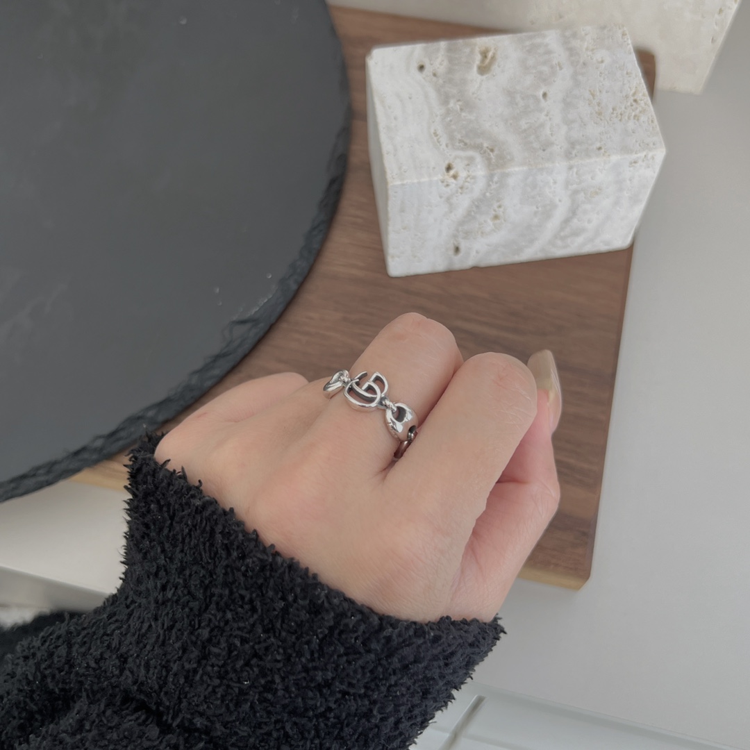 𝐆𝐮𝐜𝐜𝐢 925 sterling silver double G pig nose ring Size: 12# 14# 16# 18# 20# 22#