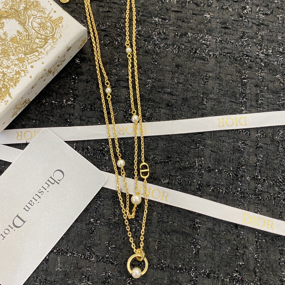 Dior necklace