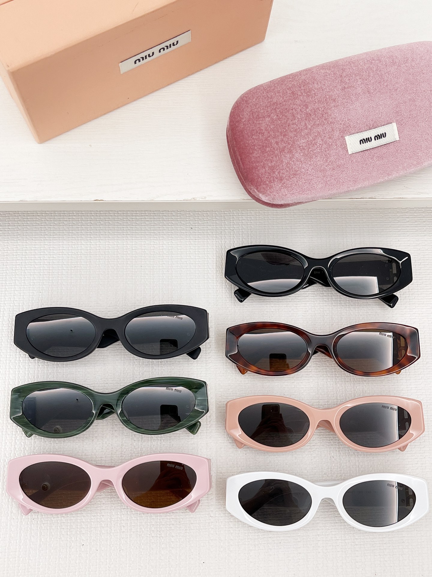 MIU MIU MODEL：MU11WS