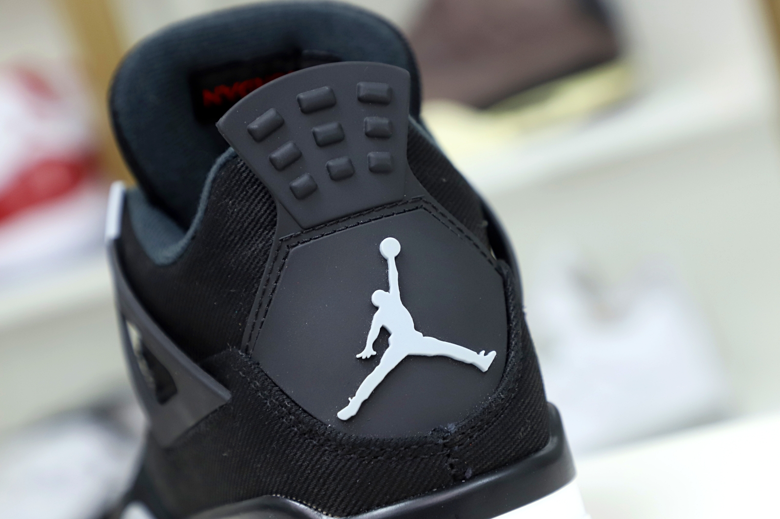 AIR JORDAN 4 BLACK CANVAS