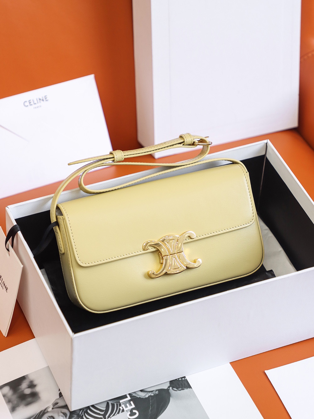 𝐂𝐞𝐥𝐢𝐧𝐞  𝐓𝐑𝐈𝐎𝐌𝐏𝐇𝐄 #194143