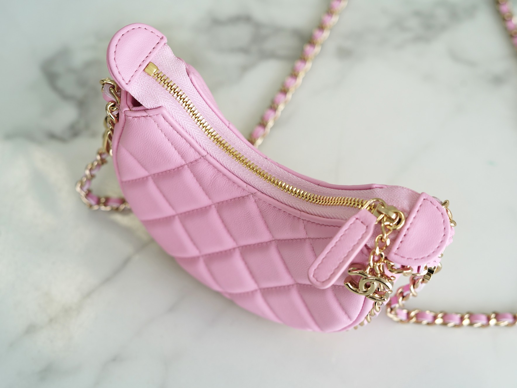 𝗖𝗛𝗔𝗡𝗘𝗟 23p moon/moon bag small pink