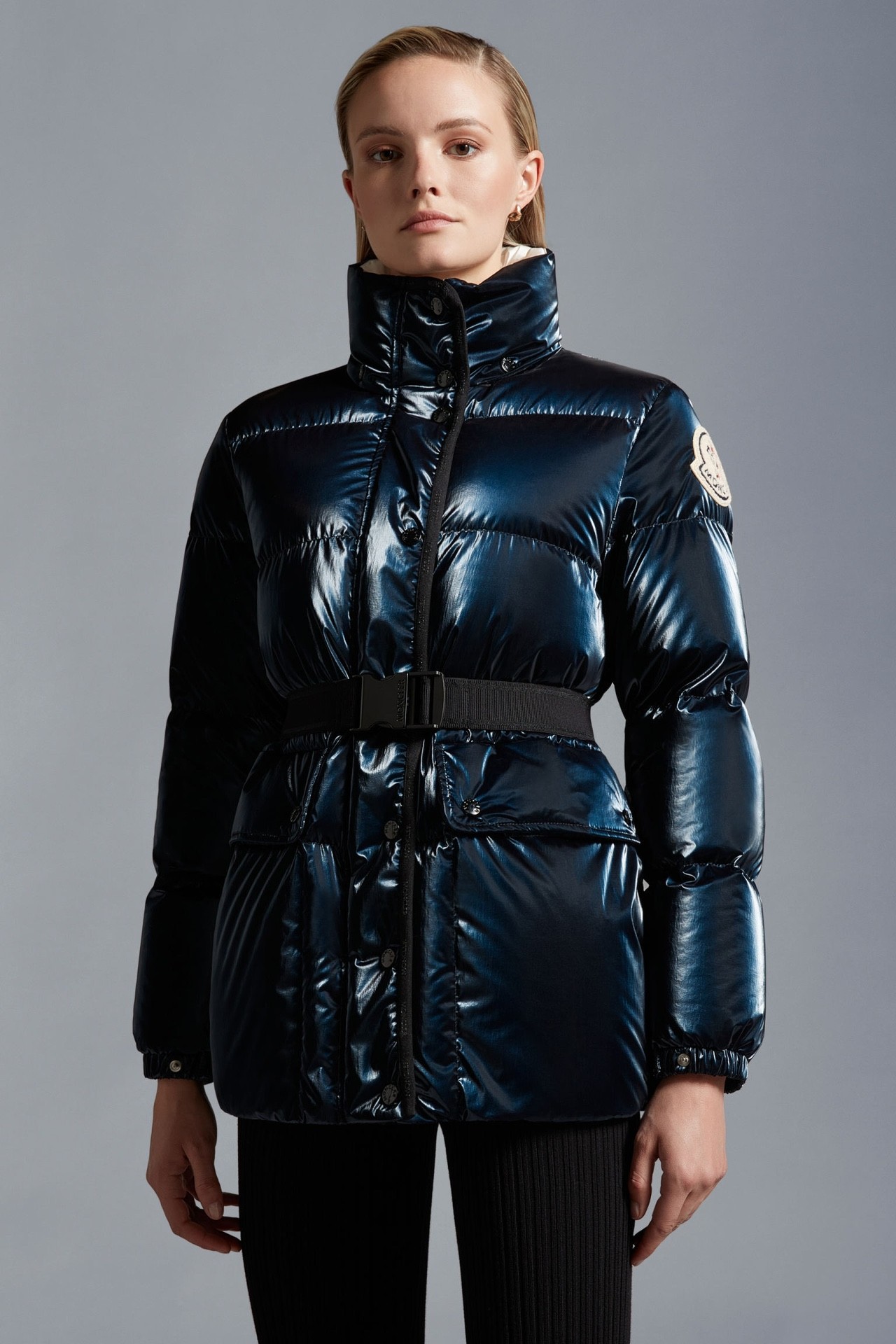 Moncler short jacket down for women-blue