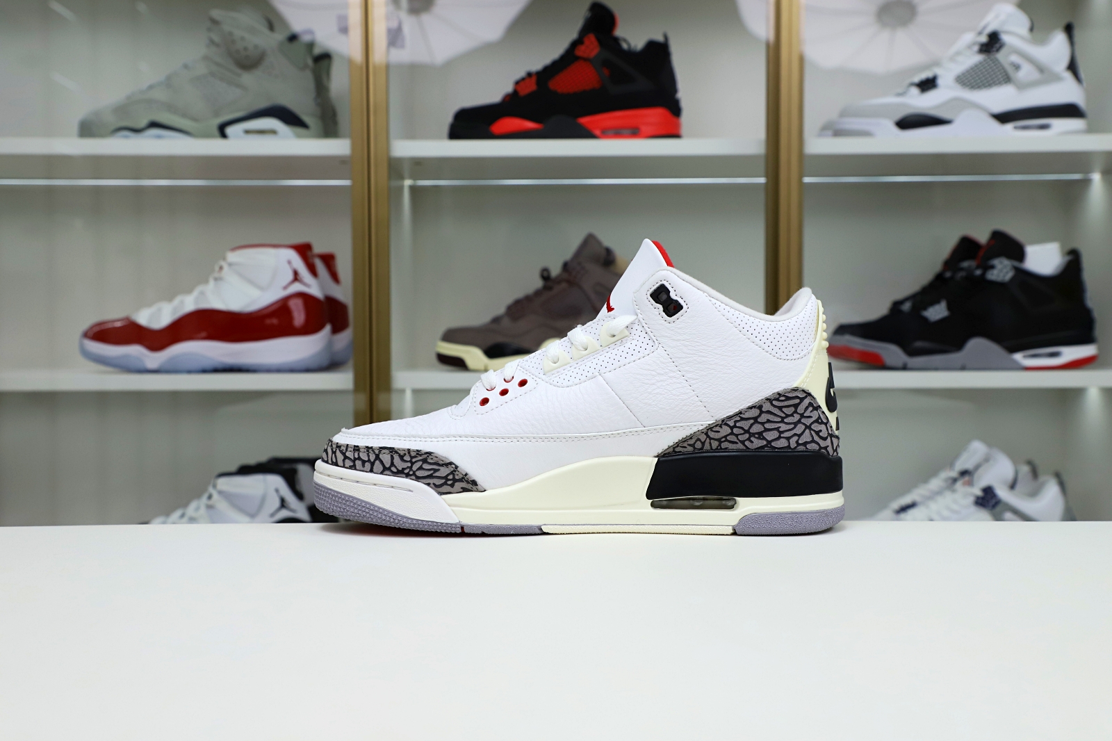 AIR JORDAN 3 WHITE CEMENT REIMAGINED