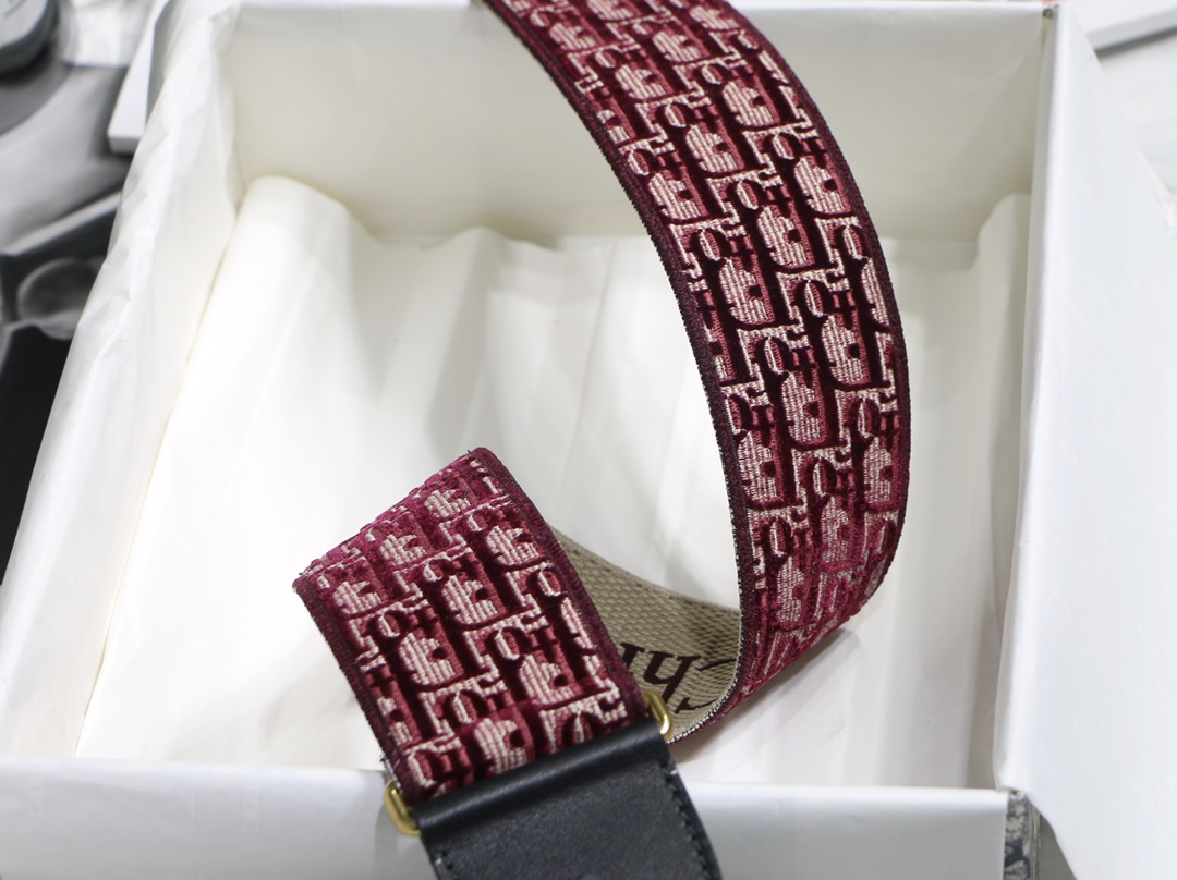 Dior date red D Oblique velvet shoulder strap