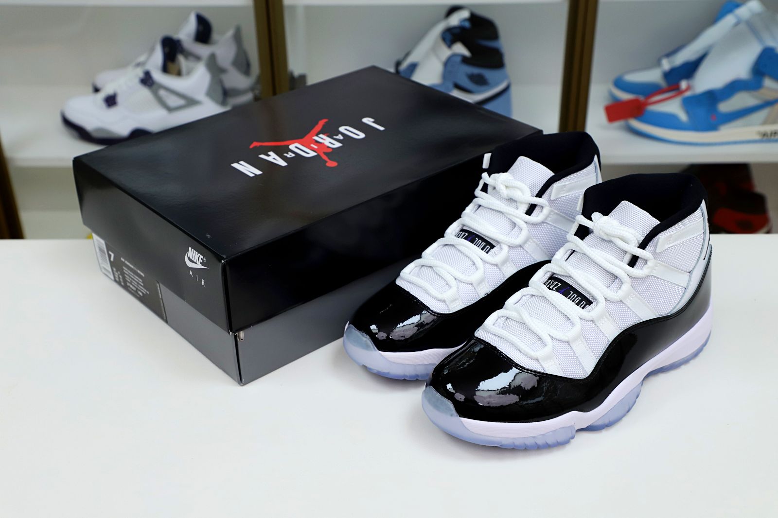 AIR JORDAN 11 RETRO CONCORD 2018
