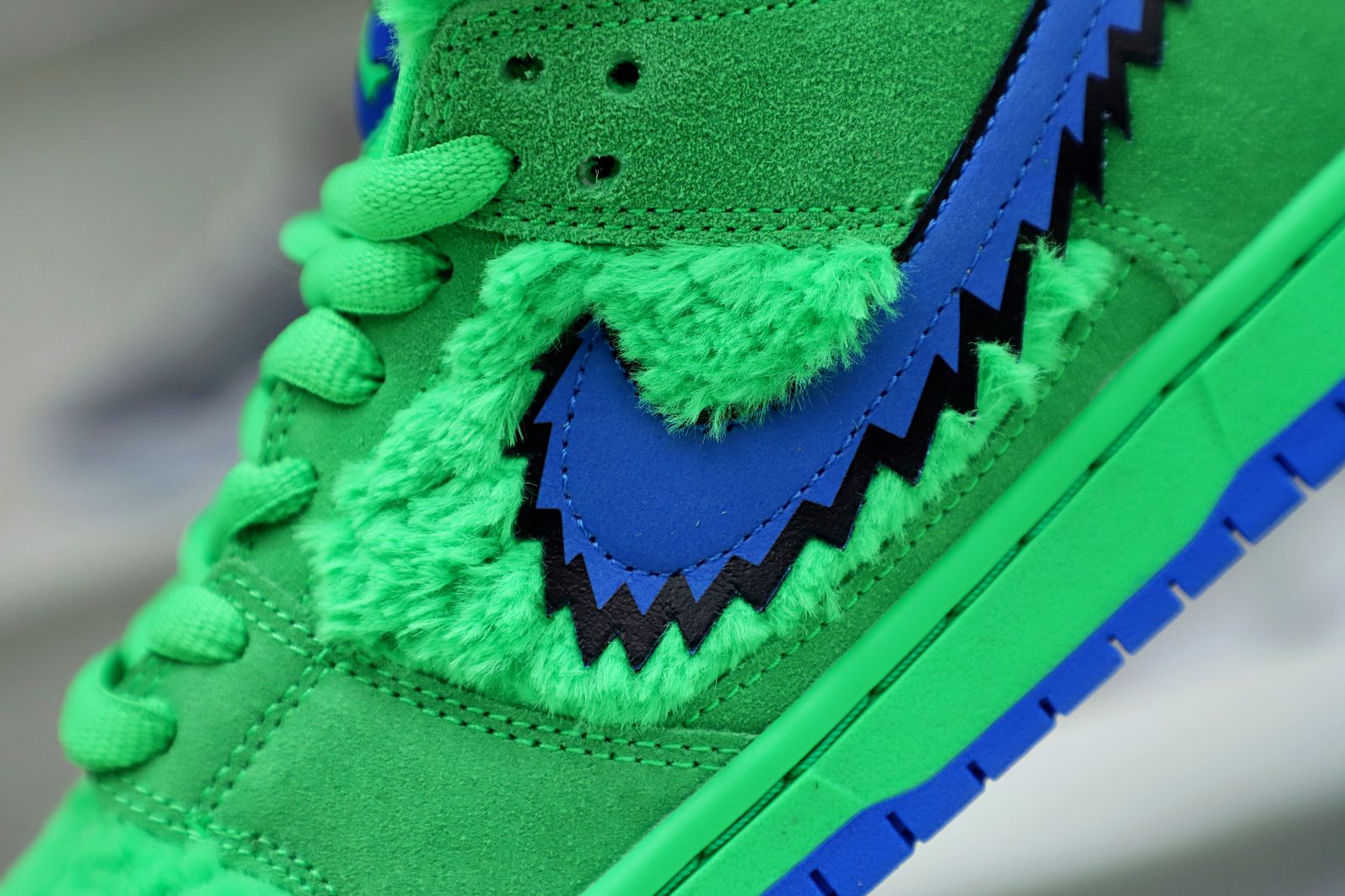 GRATEFUL DEAD X DUNK LOW SB GREEN