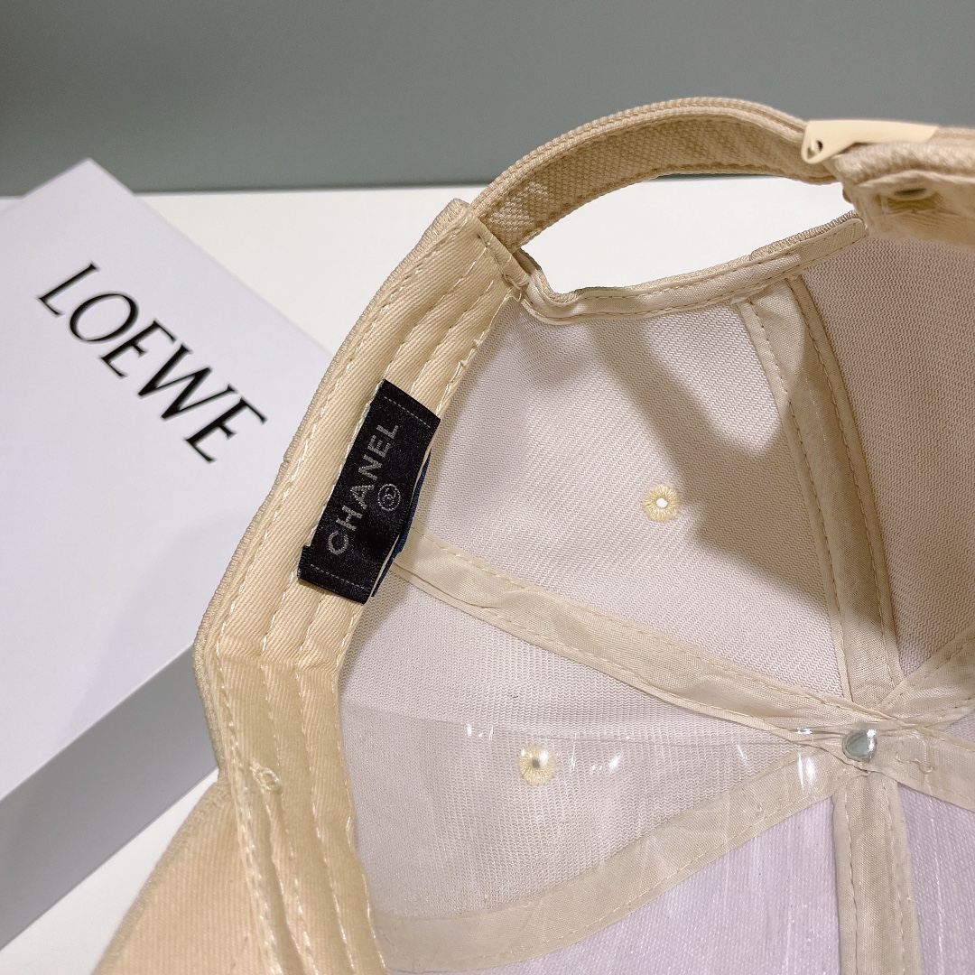 [CHANEL Chanel] new counter synchronization baseball cap