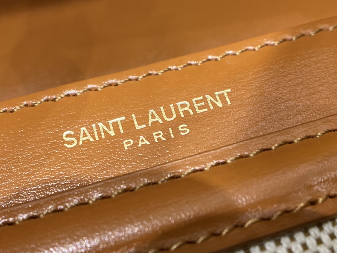 SAINT LAURENT 𝑺𝑶𝑳𝑭𝑬𝑹𝑰𝑵𝑶 𝑩𝑶𝑿 🎐.#634306