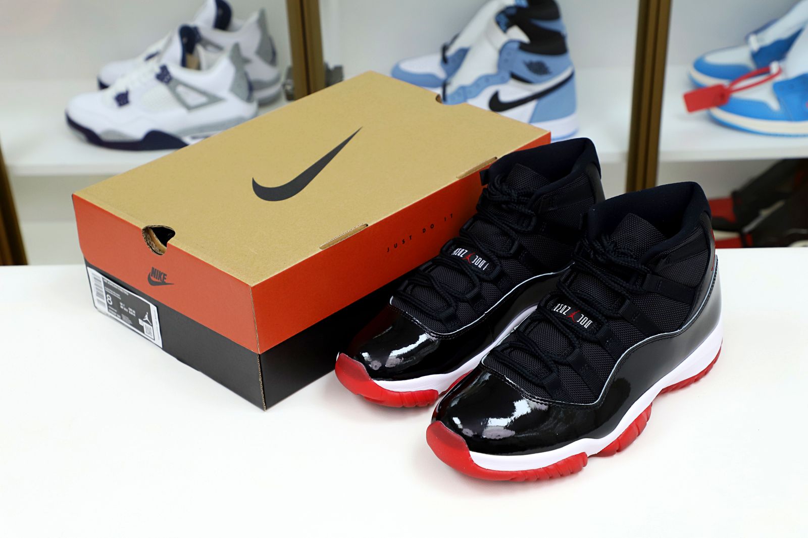 AIR JORDAN 11 RETRO BRED 2019