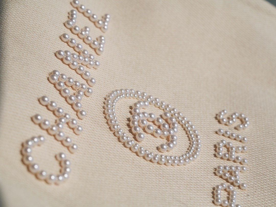 𝐂𝐇𝐀𝐍𝐄𝐋 Beach Bag Summer 🏖 Super Fairy Pearl Embroidery Beach Bag Apricot