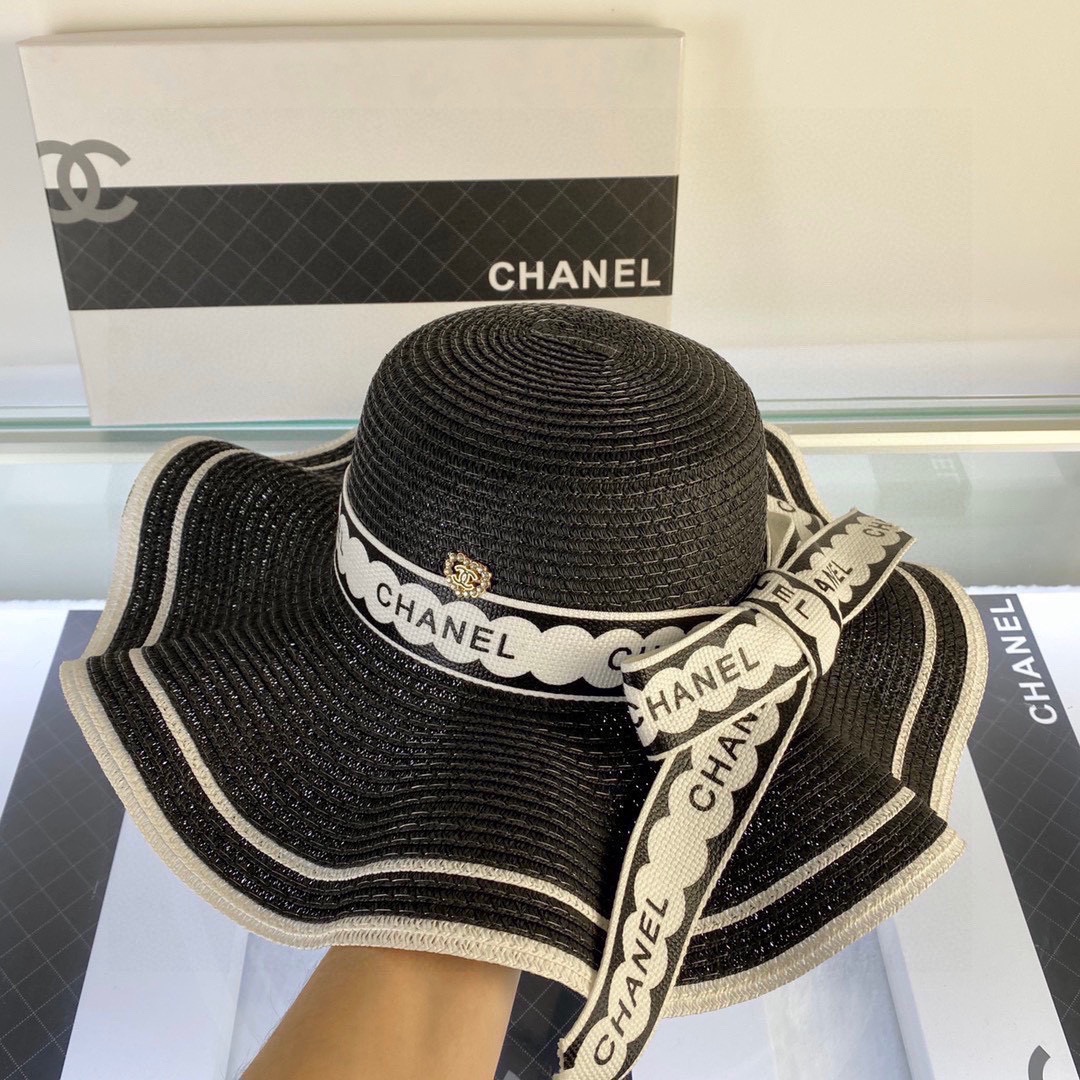 [Chanel Chanel] 2023 new straw wavy sunshade straw hat with ruffles 🤩 beach style, simple and elegant