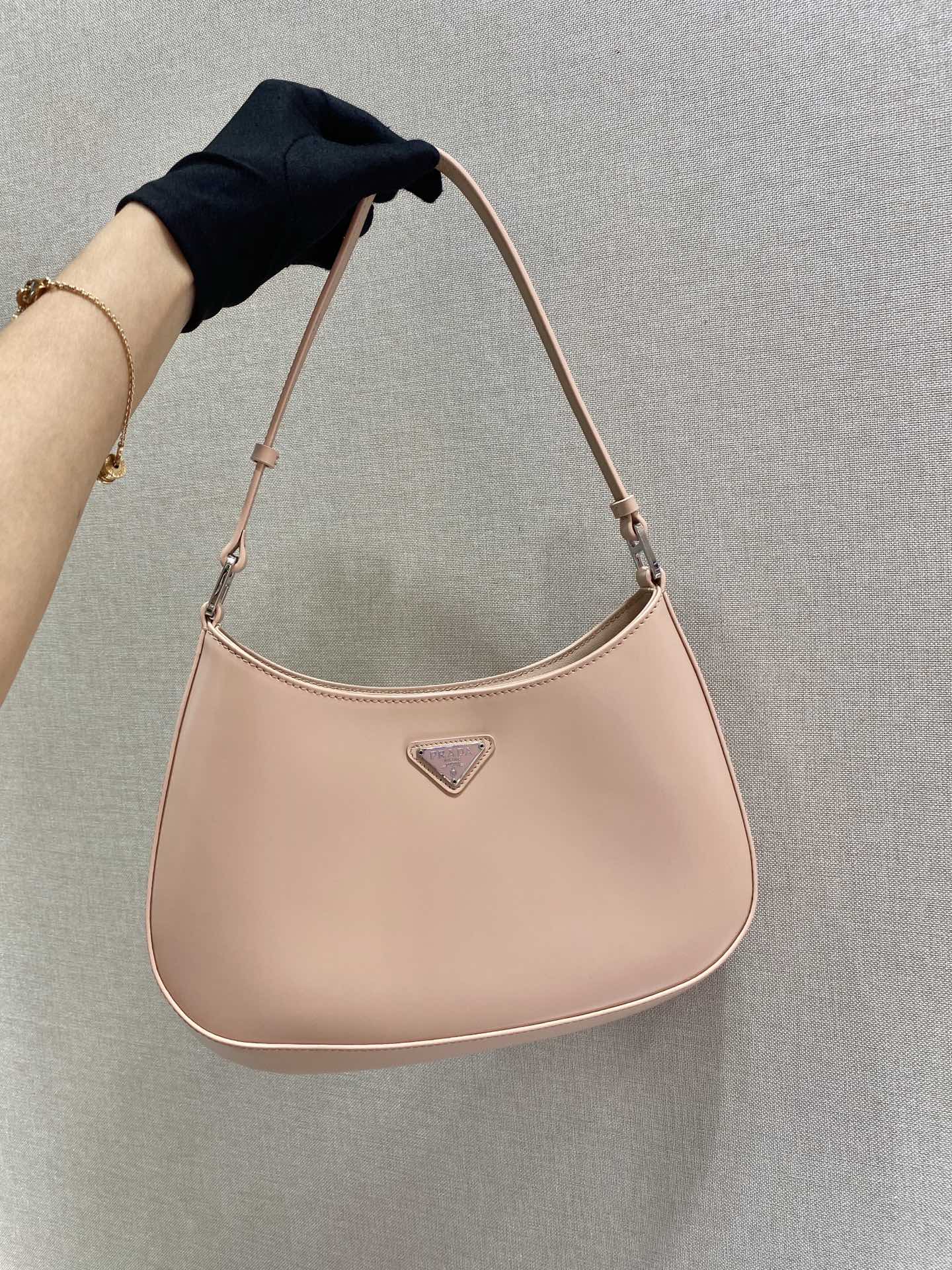 𝐏𝐑𝐀𝐃𝐀 New Underarm Bag 1BC499