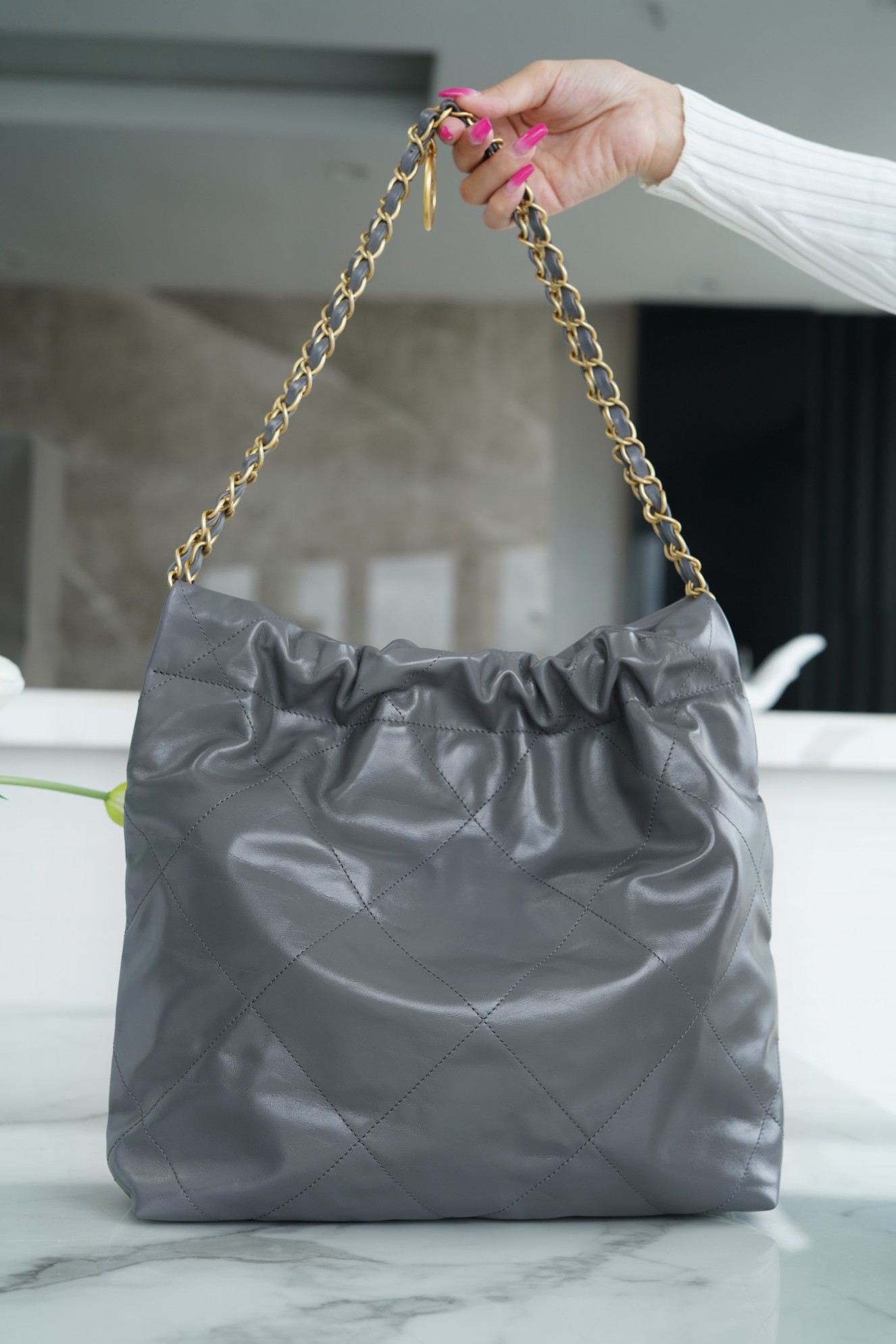 𝗖𝗛𝗔𝗘𝗡𝗟✦𝟐𝟐𝗣Spring/Summer New 𝟐𝟐Handbag Genuine Tail Leather Small Premium Gray