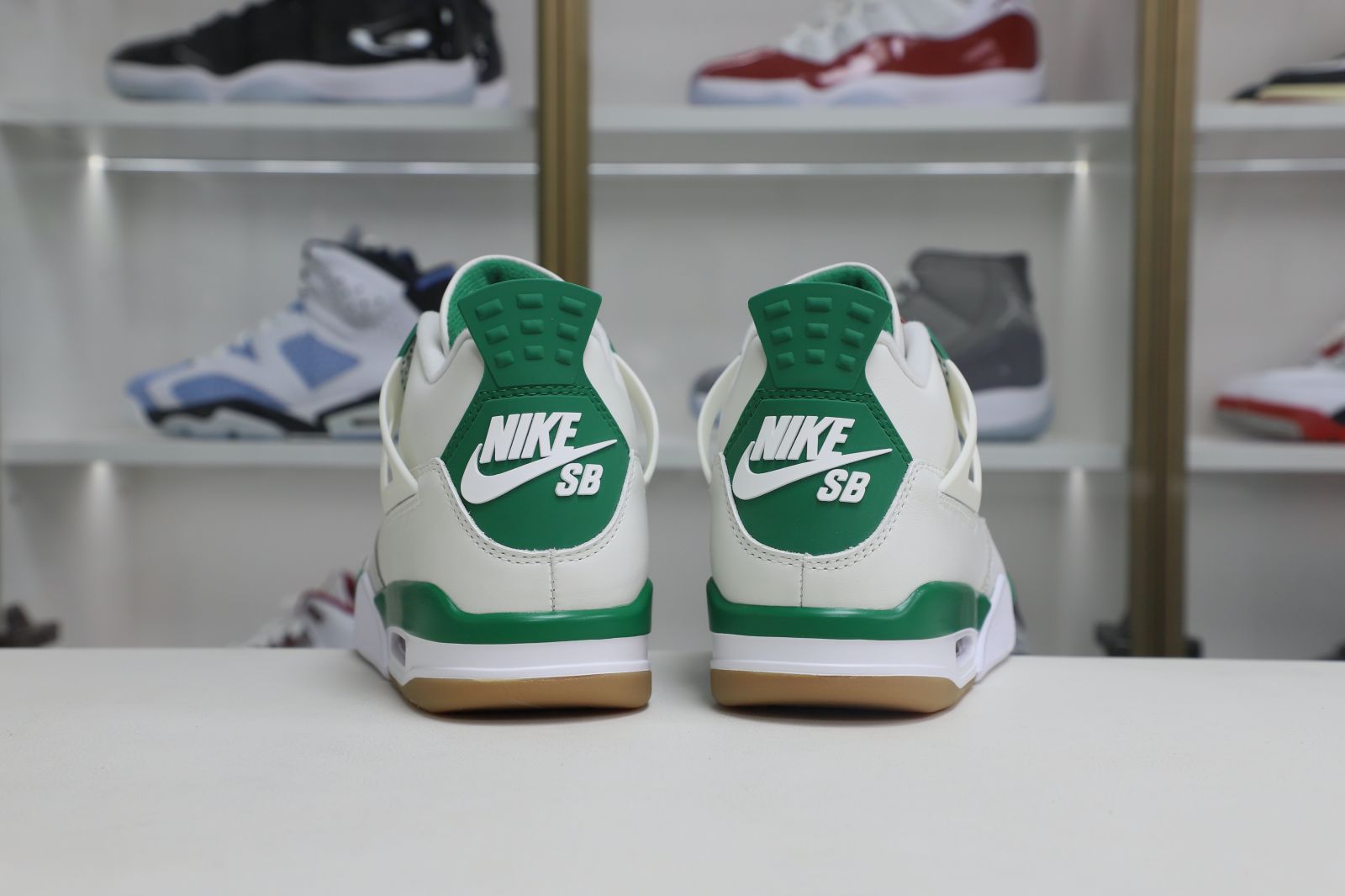 NIKE SB X AIR JORDAN 4 RETRO PINE GREEN