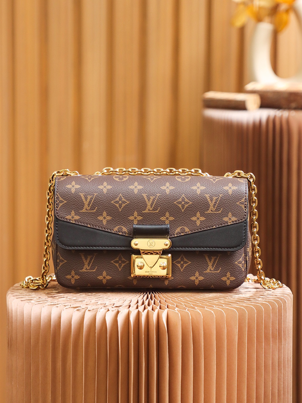 Louis Vuitton 𝐌𝐀𝐑𝐂𝐄𝐀𝐔 #M46126#