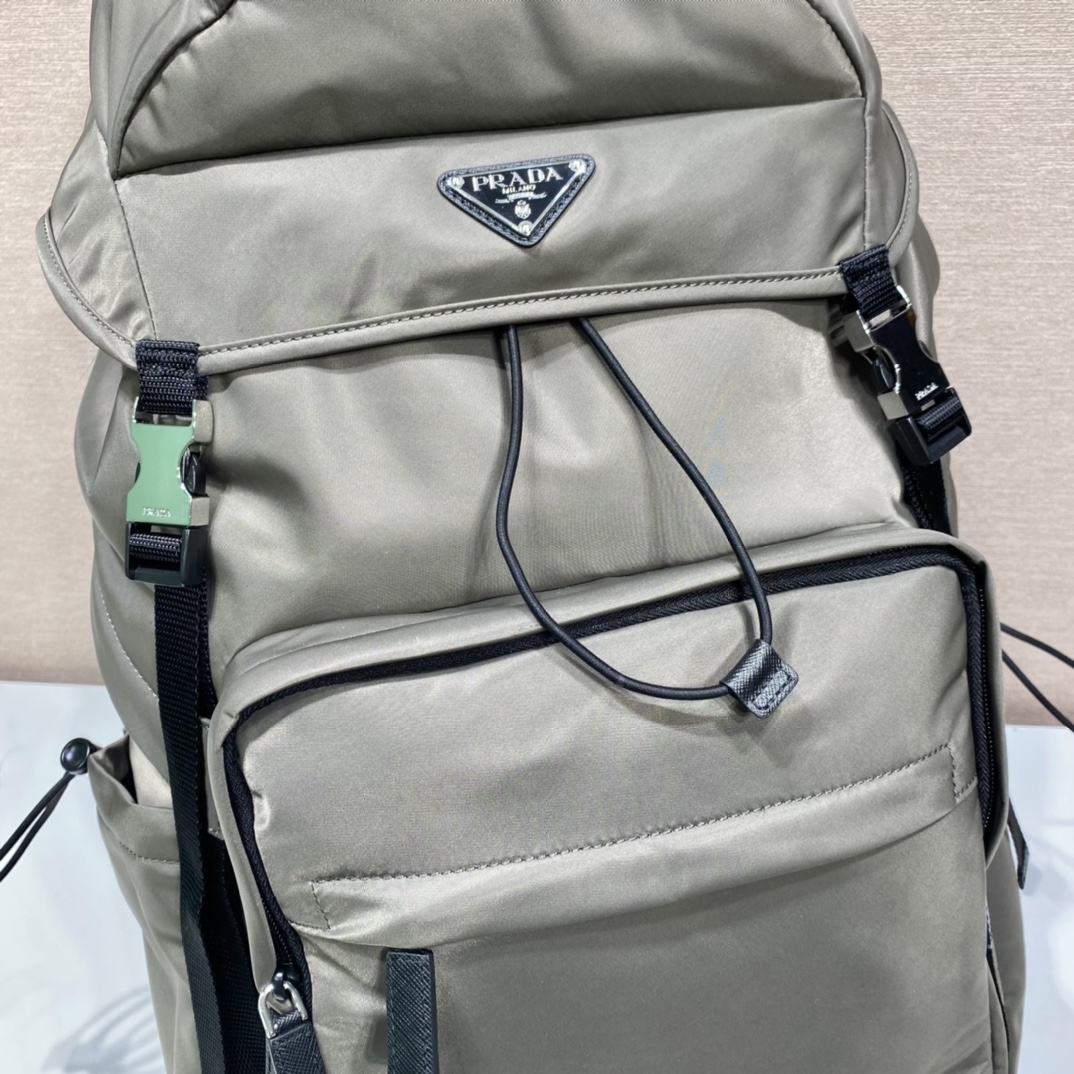 𝐏𝐑𝐀𝐃𝐀 New hiking bag 2VZ090