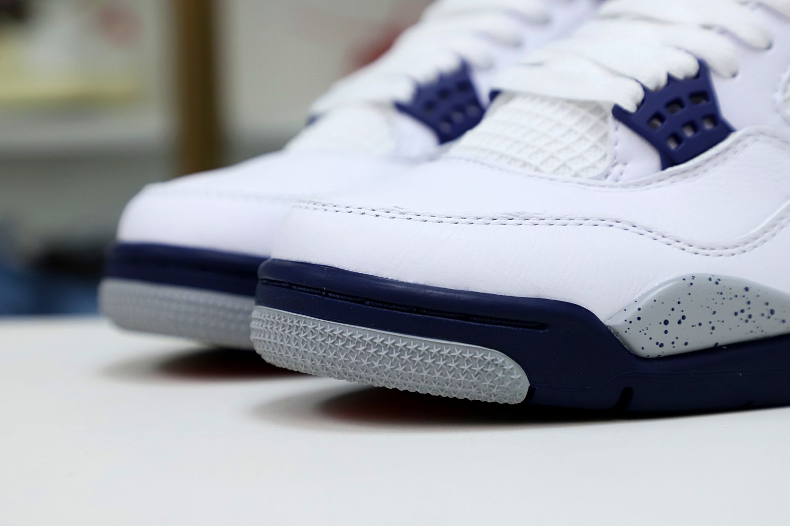 AIR JORDAN 4 RETRO MIDNIGHT NAVY DH6927-140