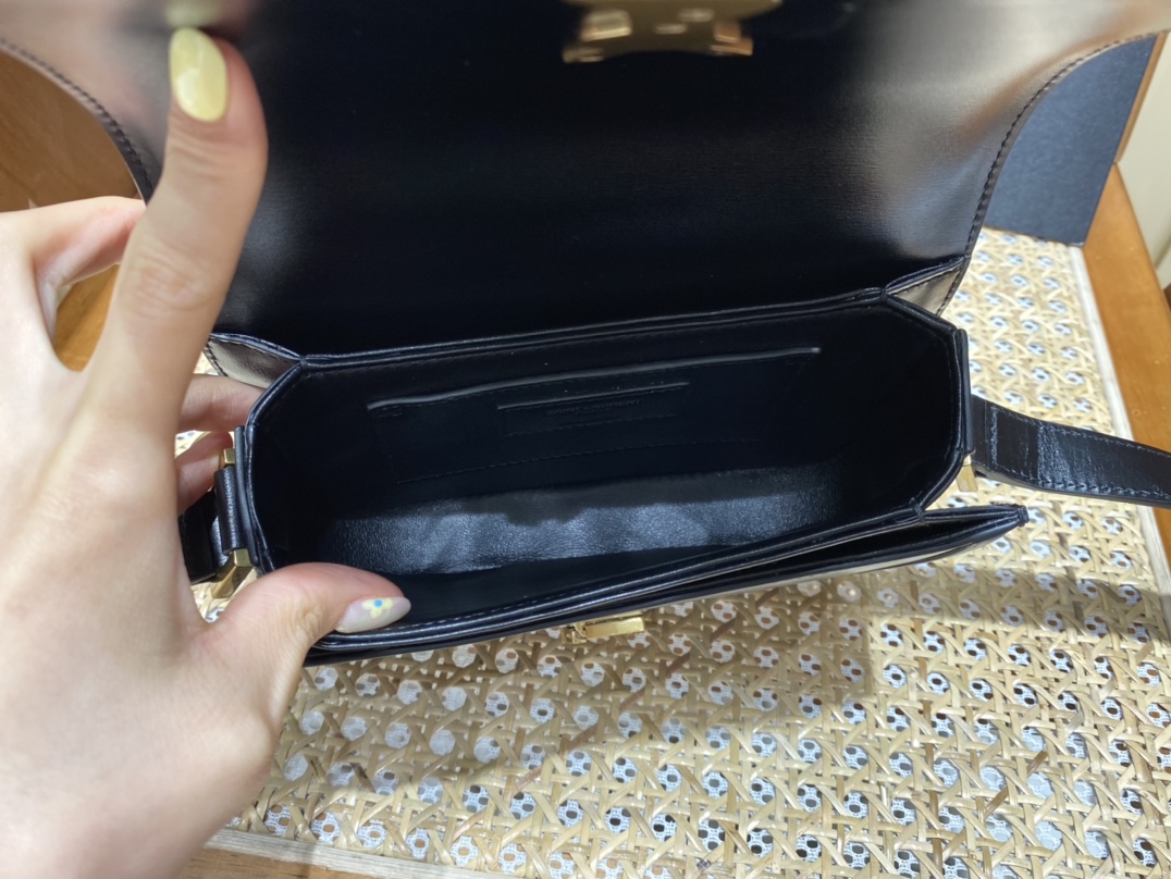 SAINT LAURENT 𝑺𝑶𝑳𝑭𝑬𝑹𝑰𝑵𝑶 𝑩𝑶𝑿 🎐.#634306