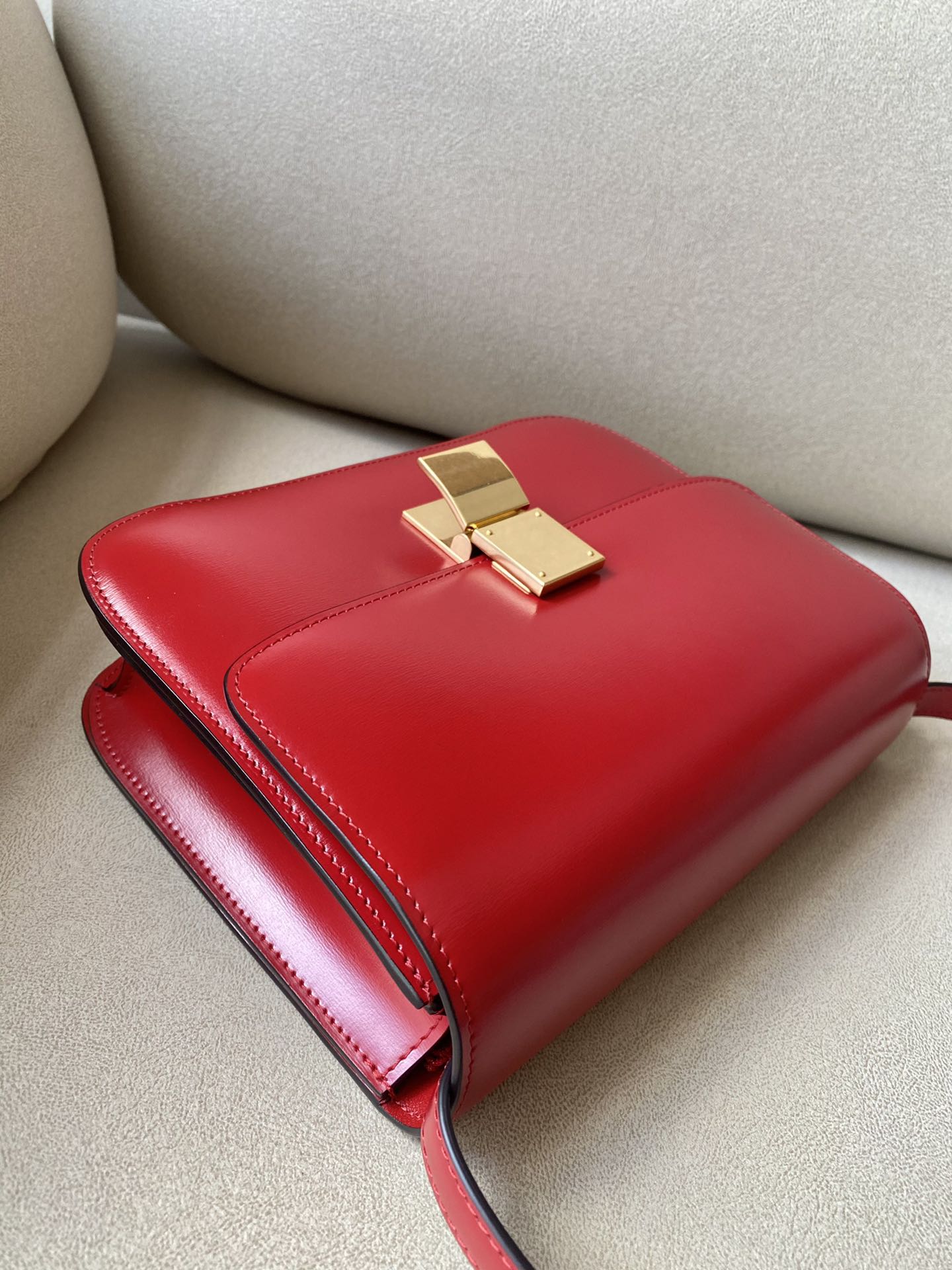 𝐂𝐞𝐥𝐢𝐧𝐞 CLASSIC